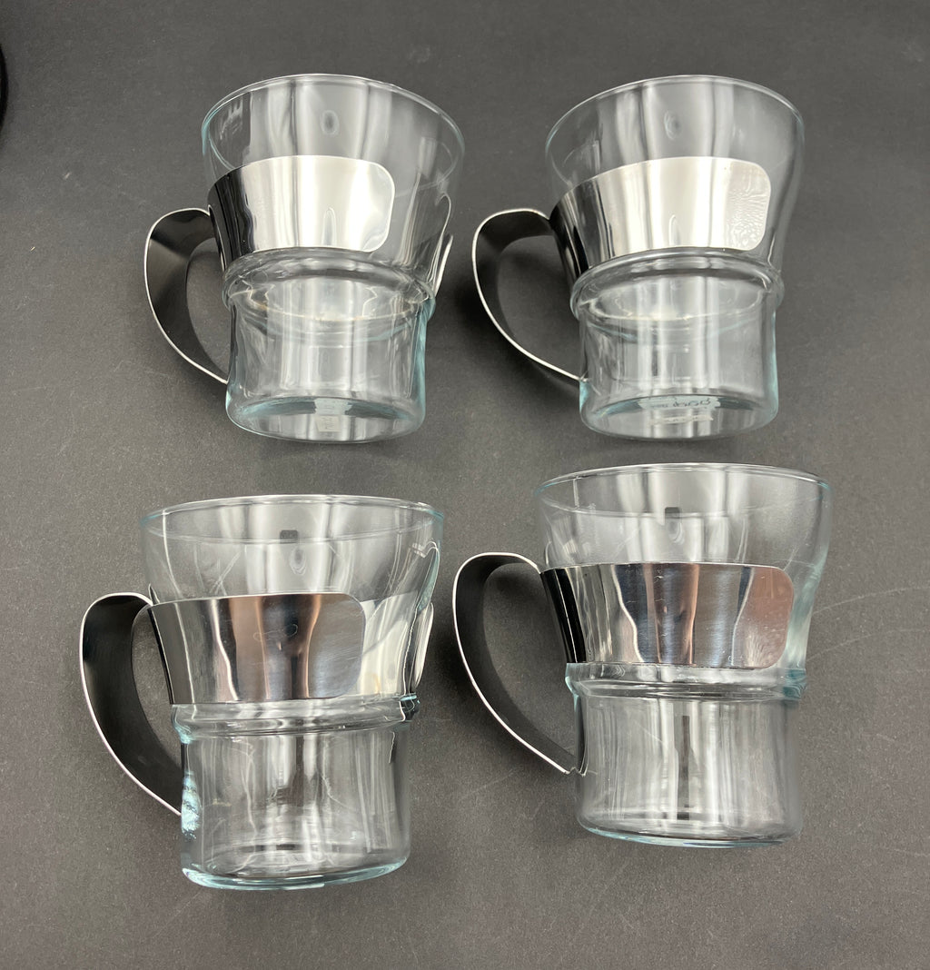 Bodum Eileen Chrome Teapot With Infuser With 4 Assam Bodum Mugs