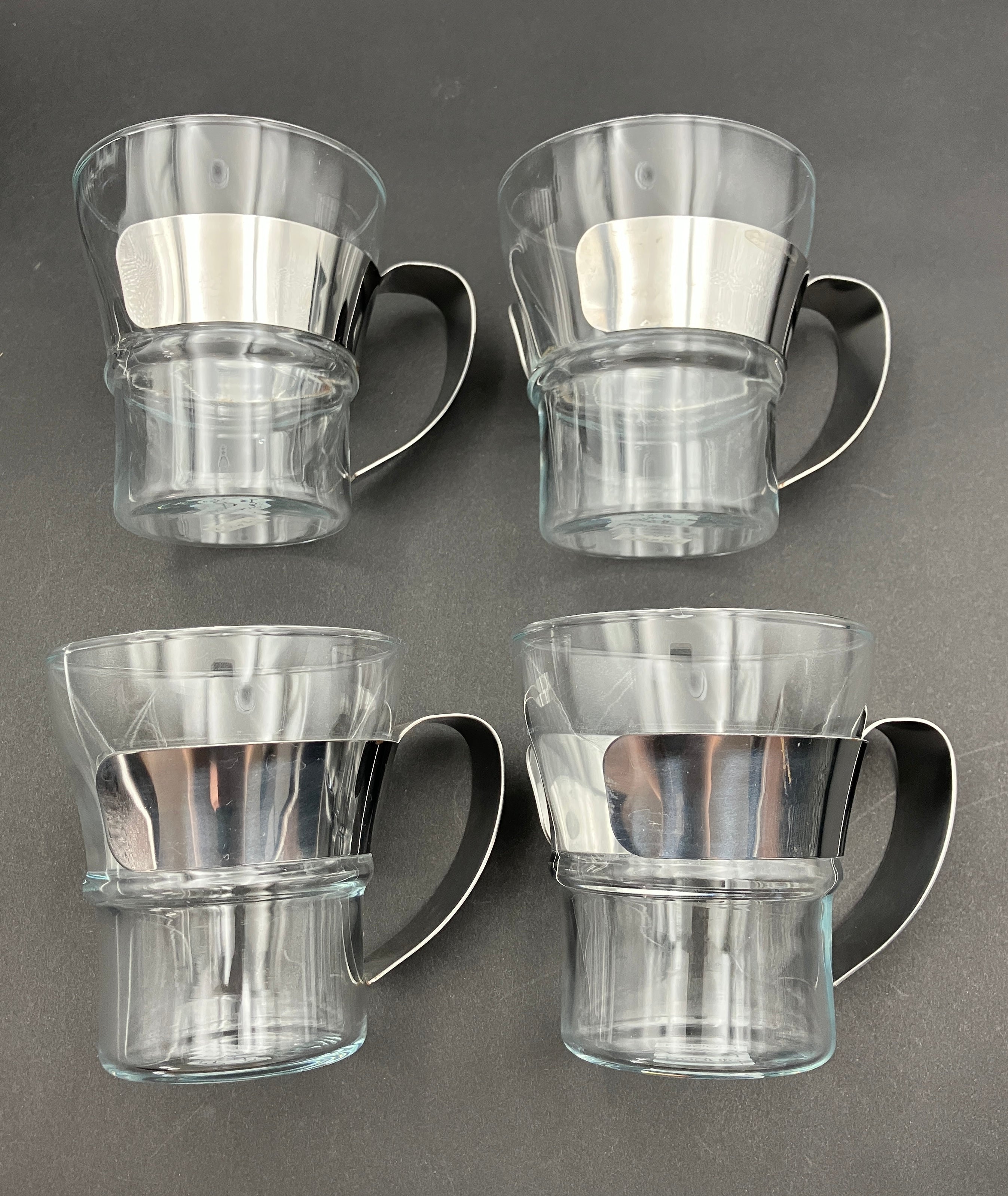 Bodum Eileen Chrome Teapot With Infuser With 4 Assam Bodum Mugs