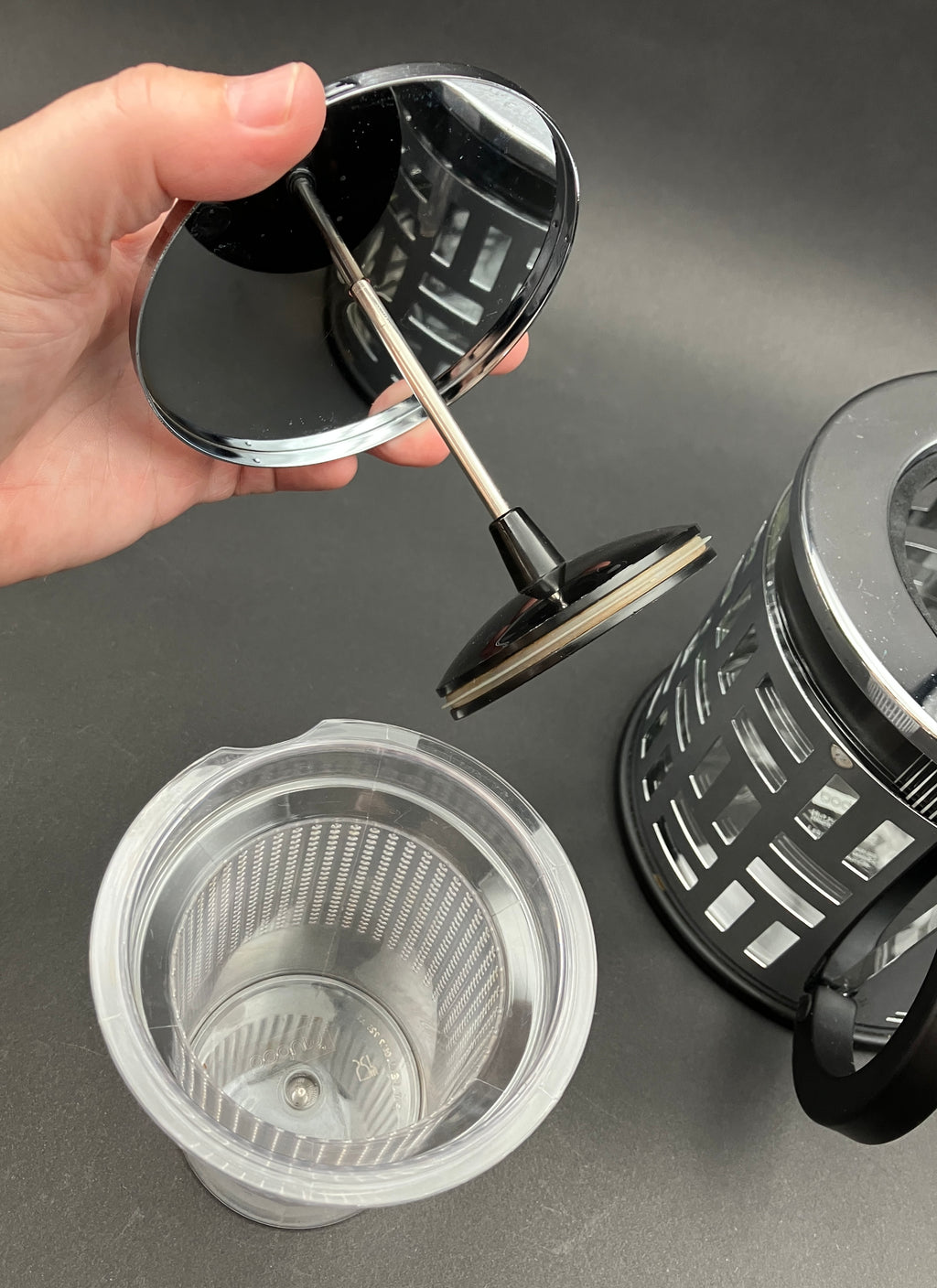 Bodum Eileen Chrome Teapot With Infuser With 4 Assam Bodum Mugs