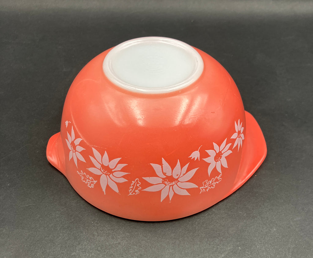 Pyrex Pink Flannel Flowers Cinderella Mixing Bowl