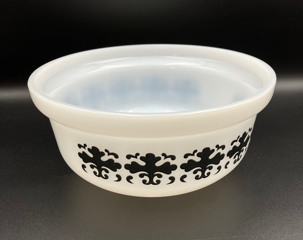 Vintage Pyrex Black Magic Half Tubby Deep Bowl 1976-1979 Rare