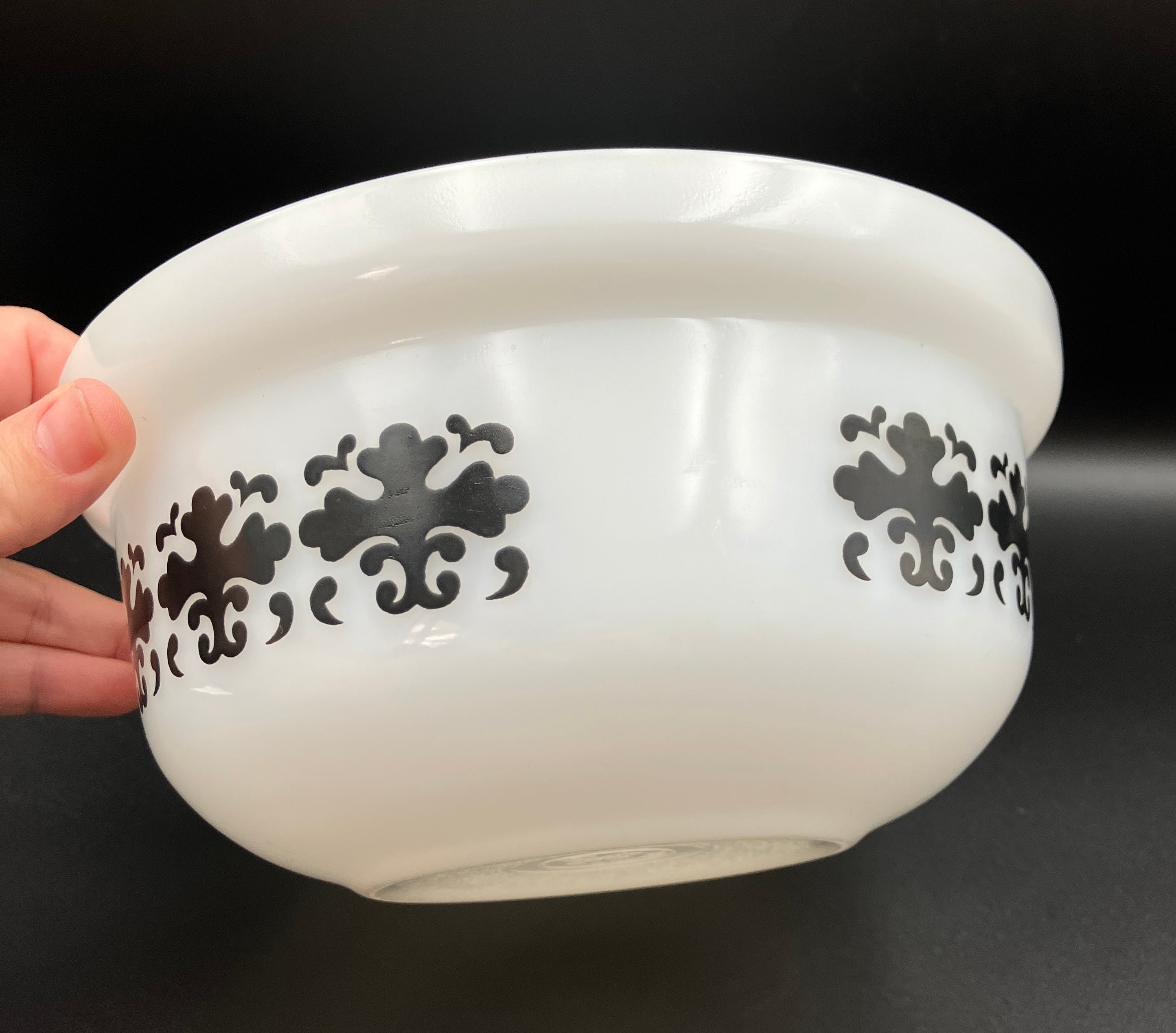 Vintage Pyrex Black Magic Half Tubby Deep Bowl 1976-1979 Rare