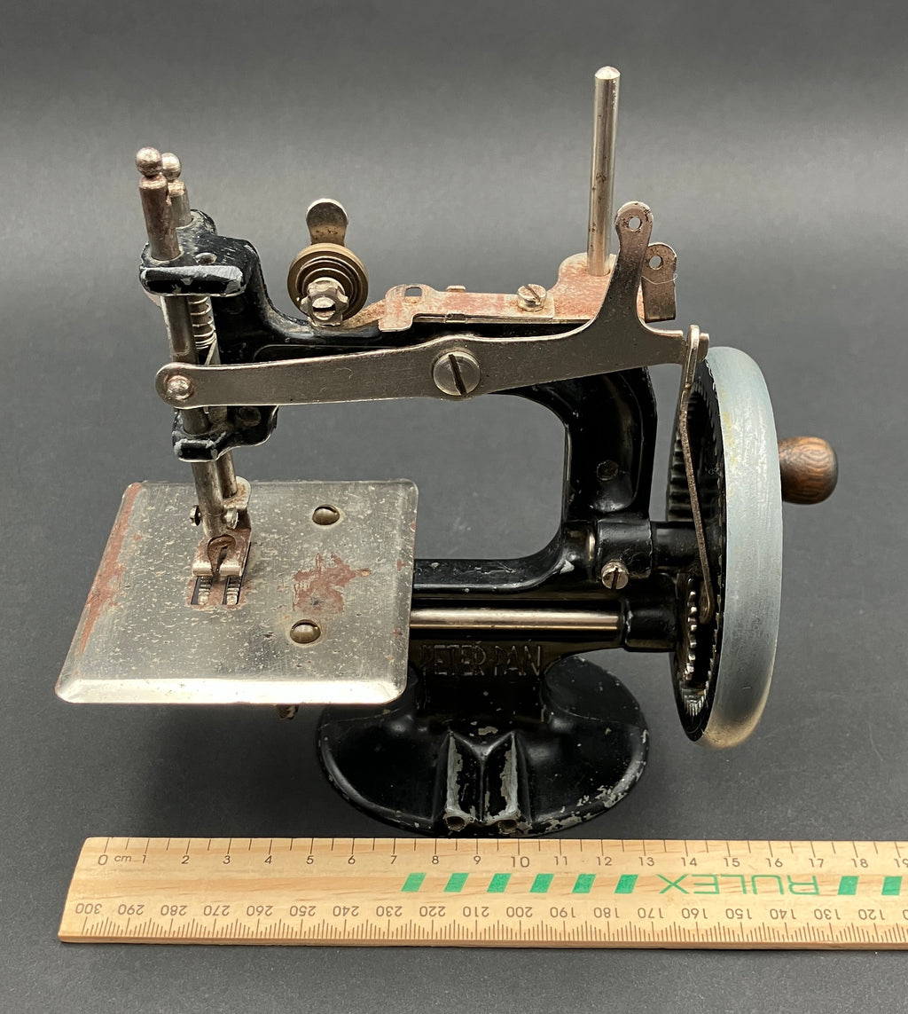 Vintage Peter Pan Toy Sewing Machine Model O - Working see video