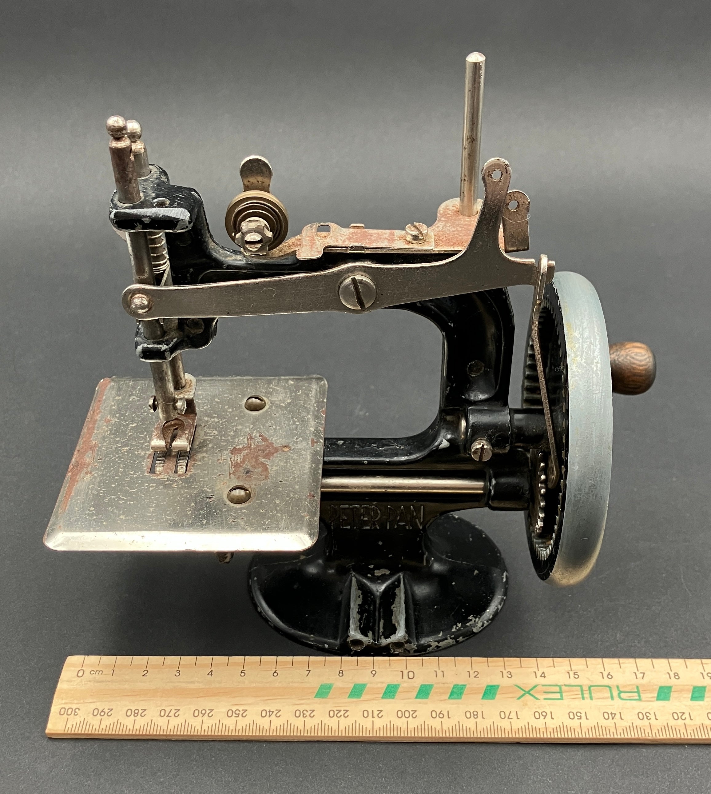 Vintage Peter Pan Toy Sewing Machine Model O - Working see video