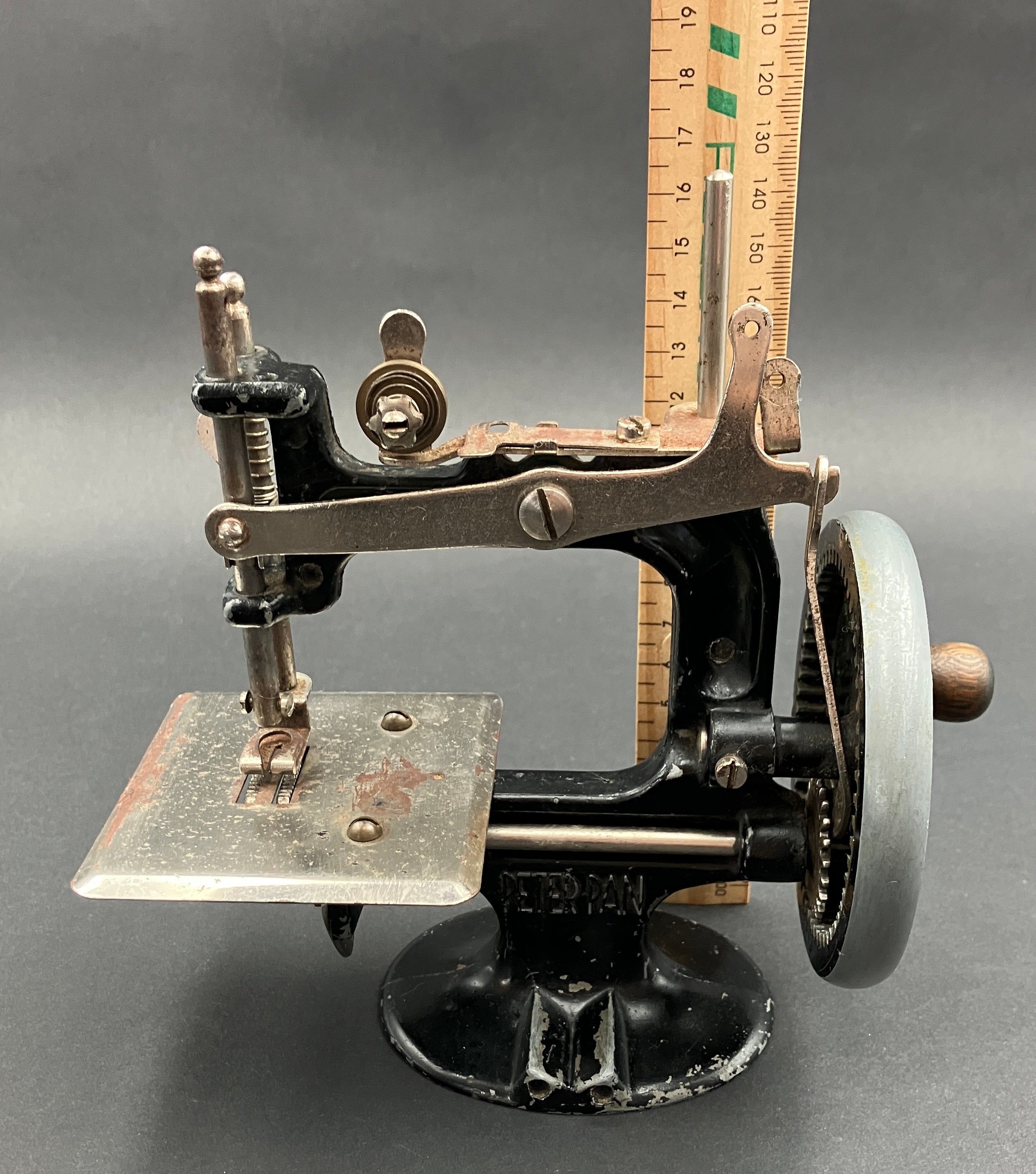 Vintage Peter Pan Toy Sewing Machine Model O - Working see video