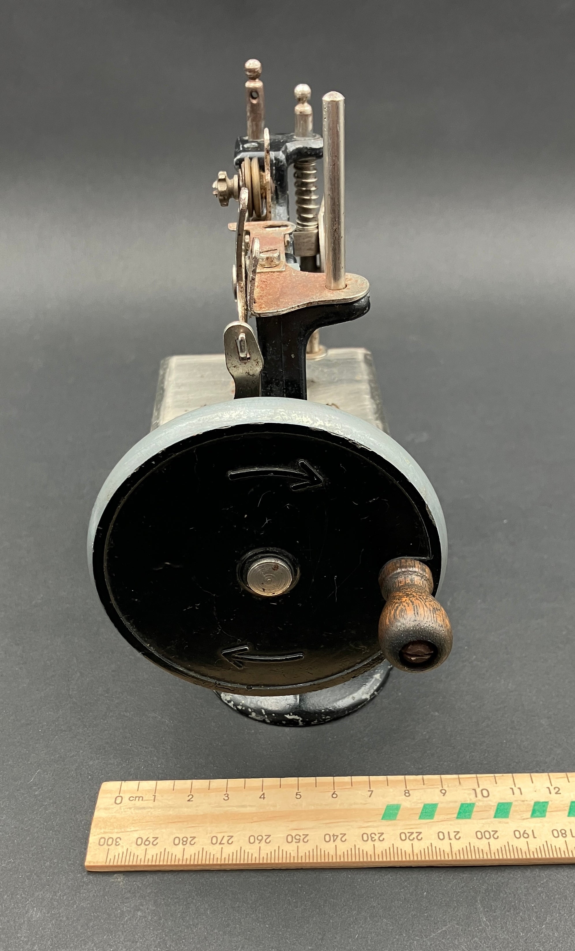 Vintage Peter Pan Toy Sewing Machine Model O - Working see video