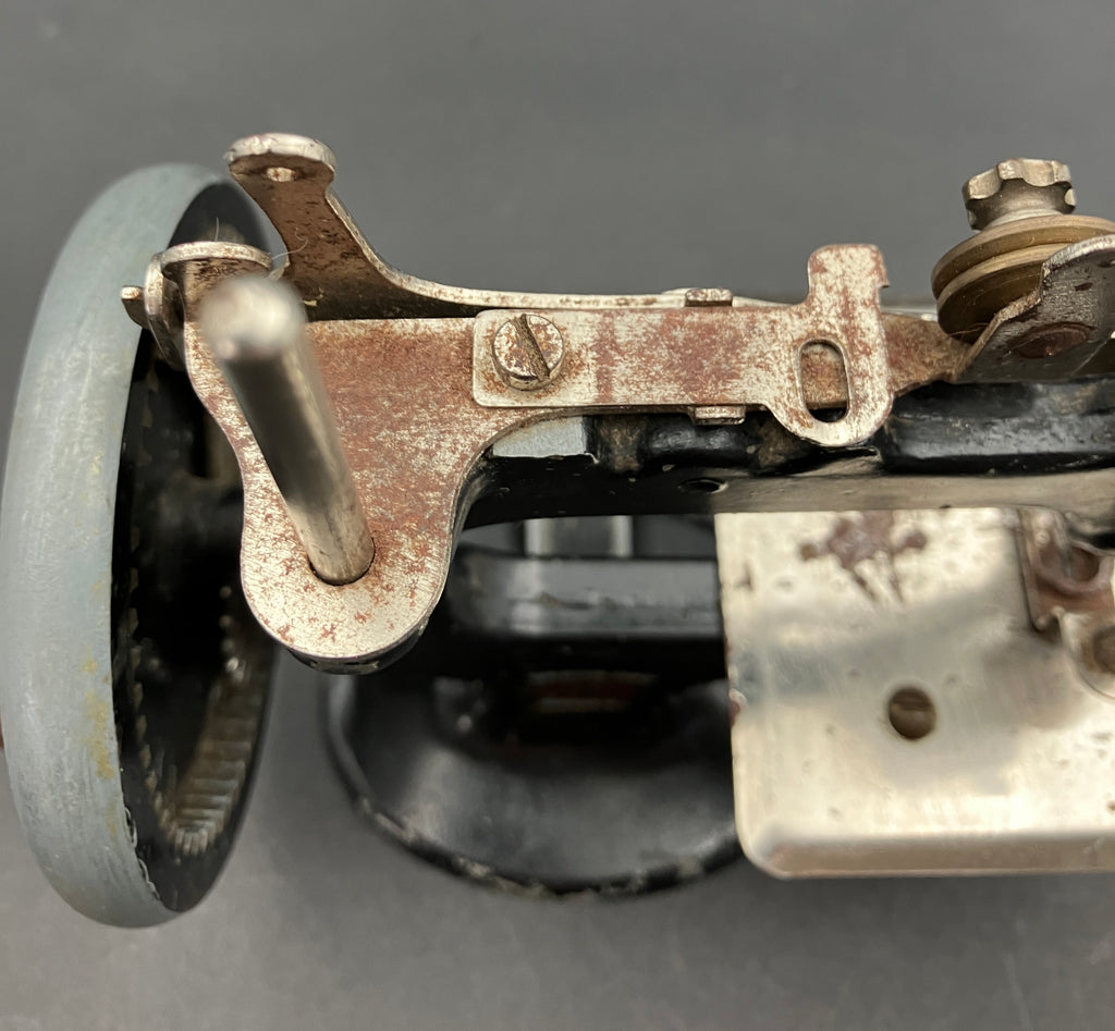 Vintage Peter Pan Toy Sewing Machine Model O - Working see video