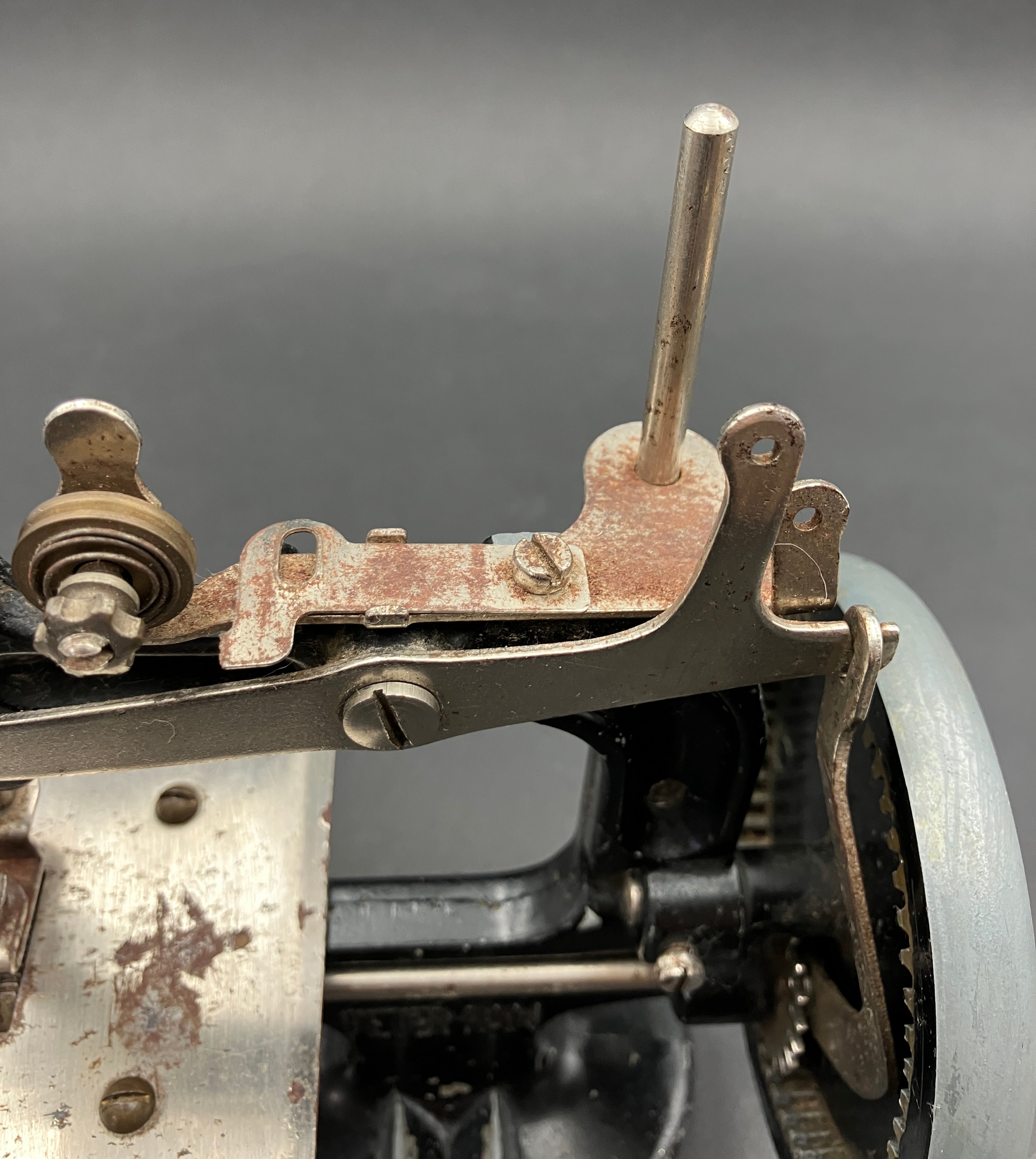 Vintage Peter Pan Toy Sewing Machine Model O - Working see video