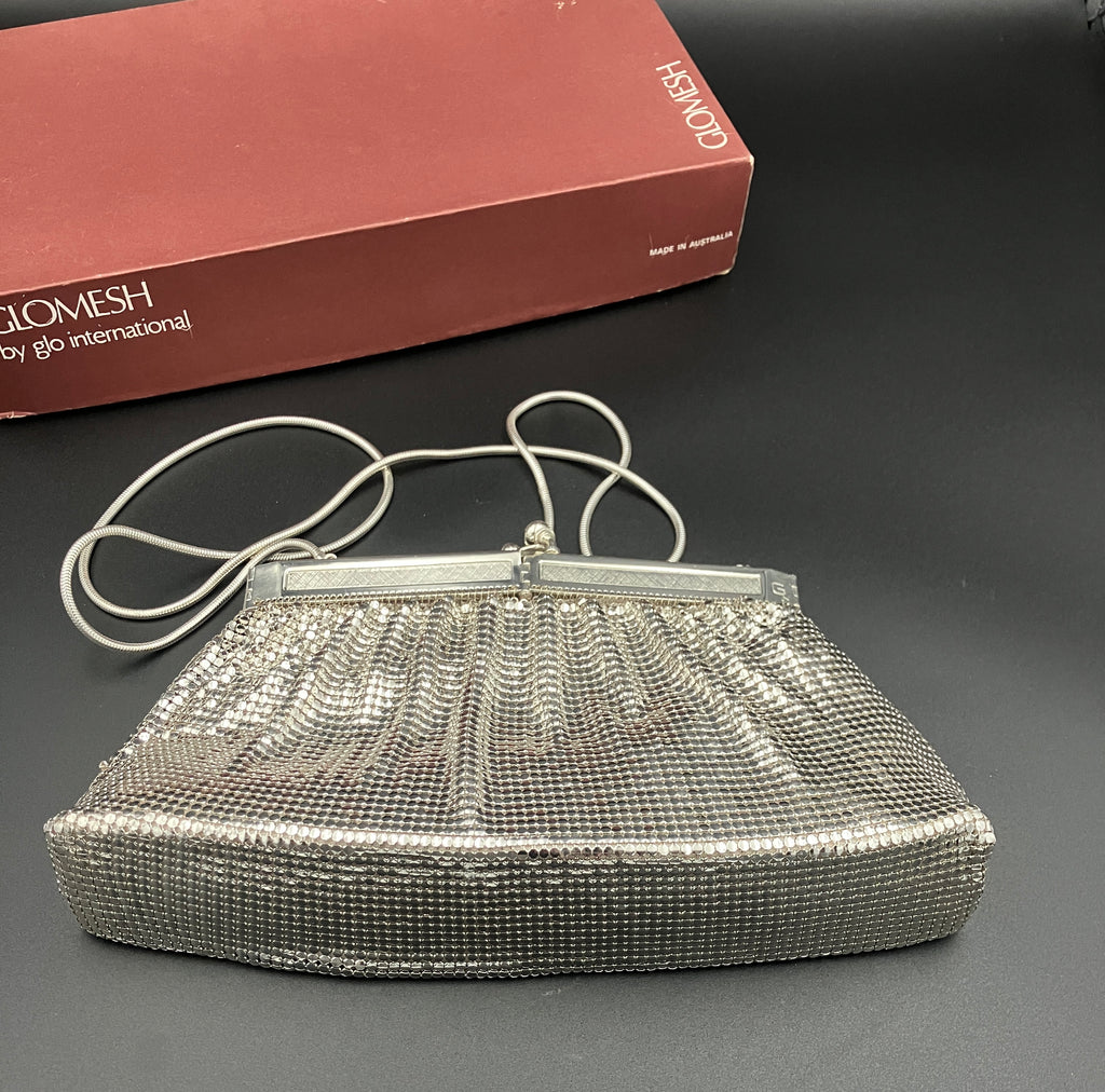 Vintage GLOMESH Frogmouth Closure Silver handbag With Box - As New Condition