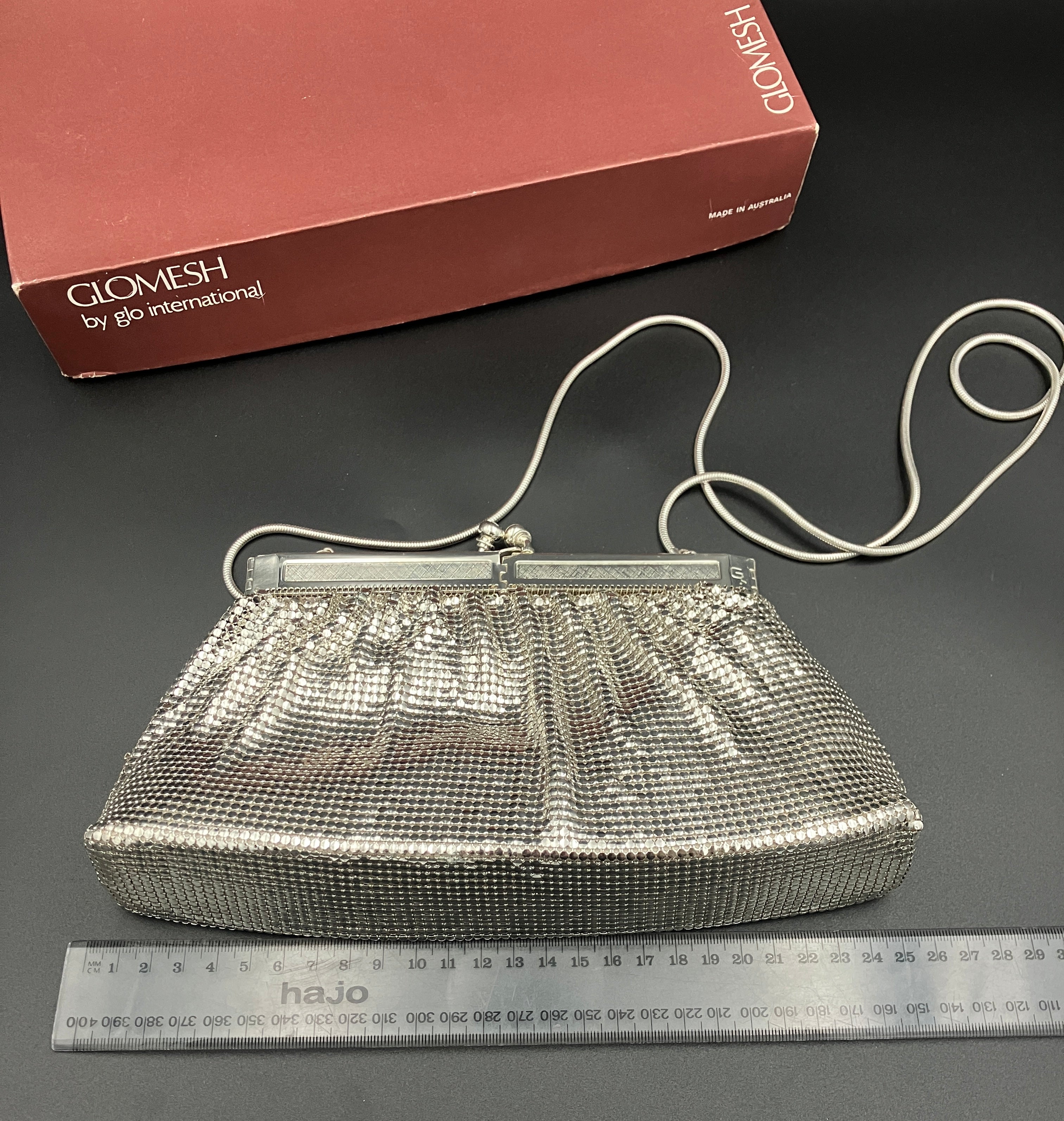 Vintage GLOMESH Frogmouth Closure Silver handbag With Box - As New Condition