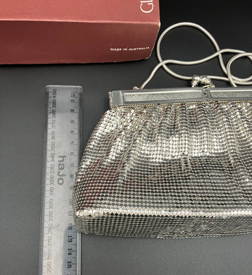 Vintage GLOMESH Frogmouth Closure Silver handbag With Box - As New Condition