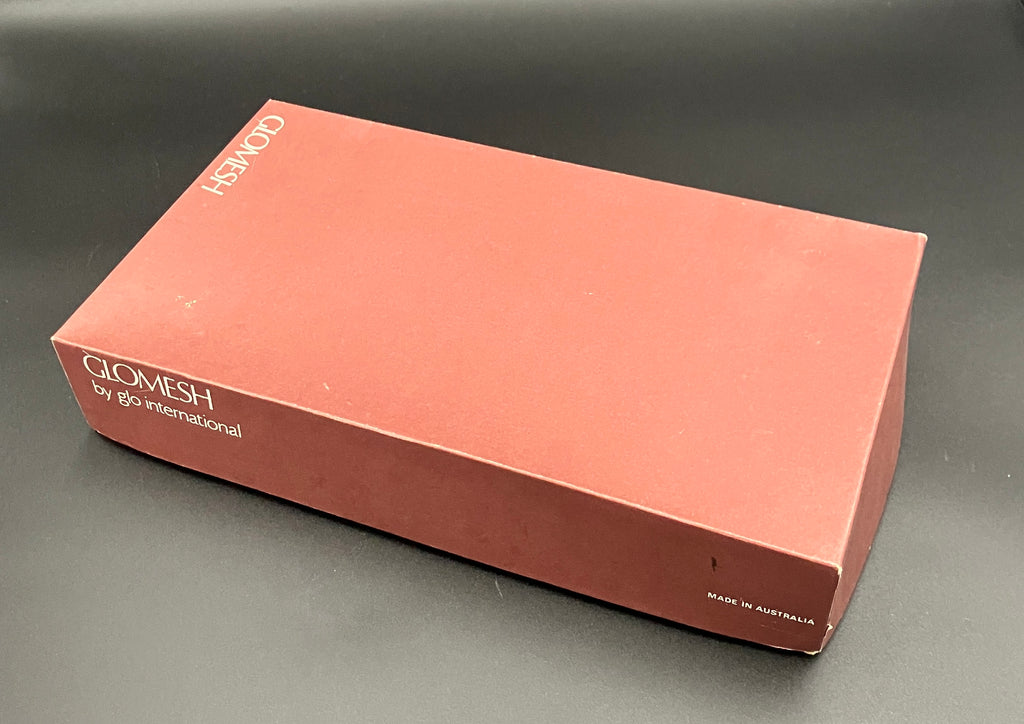 Vintage GLOMESH Frogmouth Closure Silver handbag With Box - As New Condition