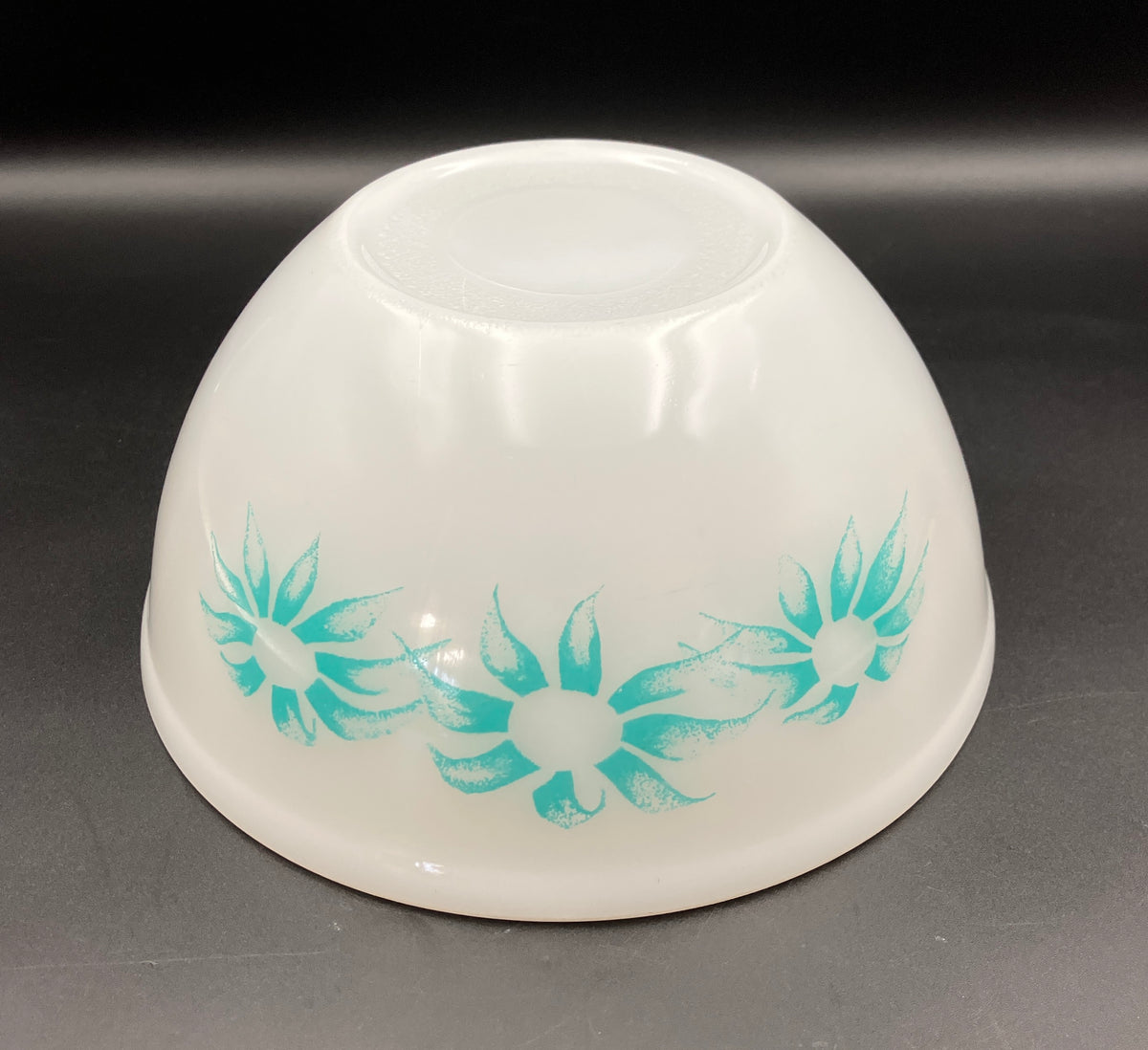 Vintage Pyrex Flannel Flower Nesting Bowl 8” Turquoise