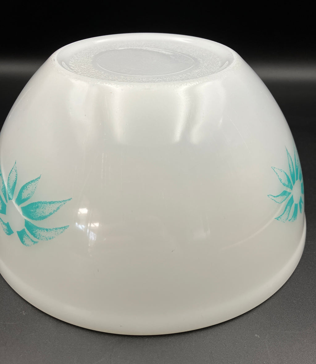 Vintage Pyrex Flannel Flower Nesting Bowl 8” Turquoise