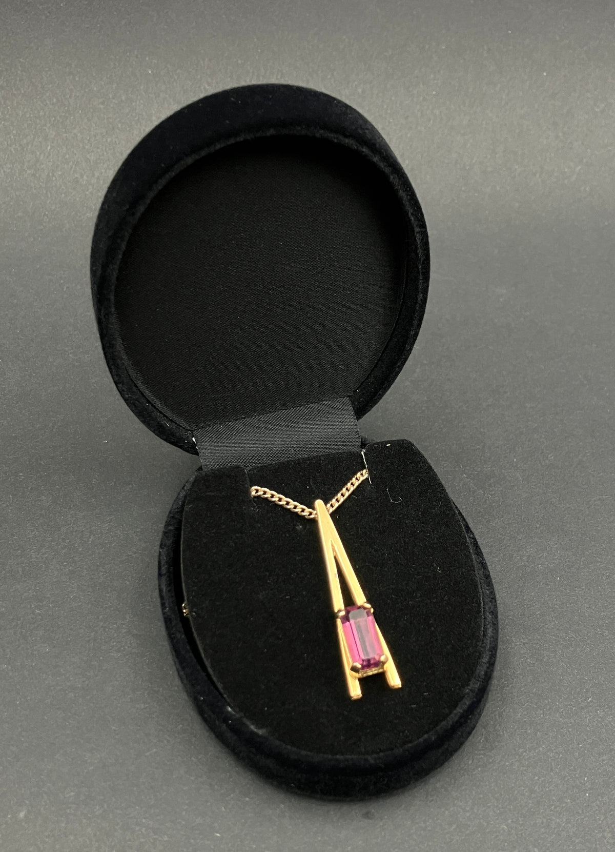 Vintage Avon Gold Tone Necklace Purple Stone Made In West Germany
