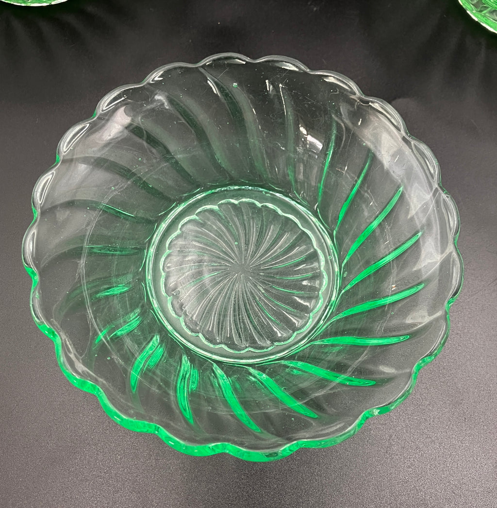 Bagley Uranium Glass 'Carnival Swirl' Bowls Set Of 5 - Strong Glow