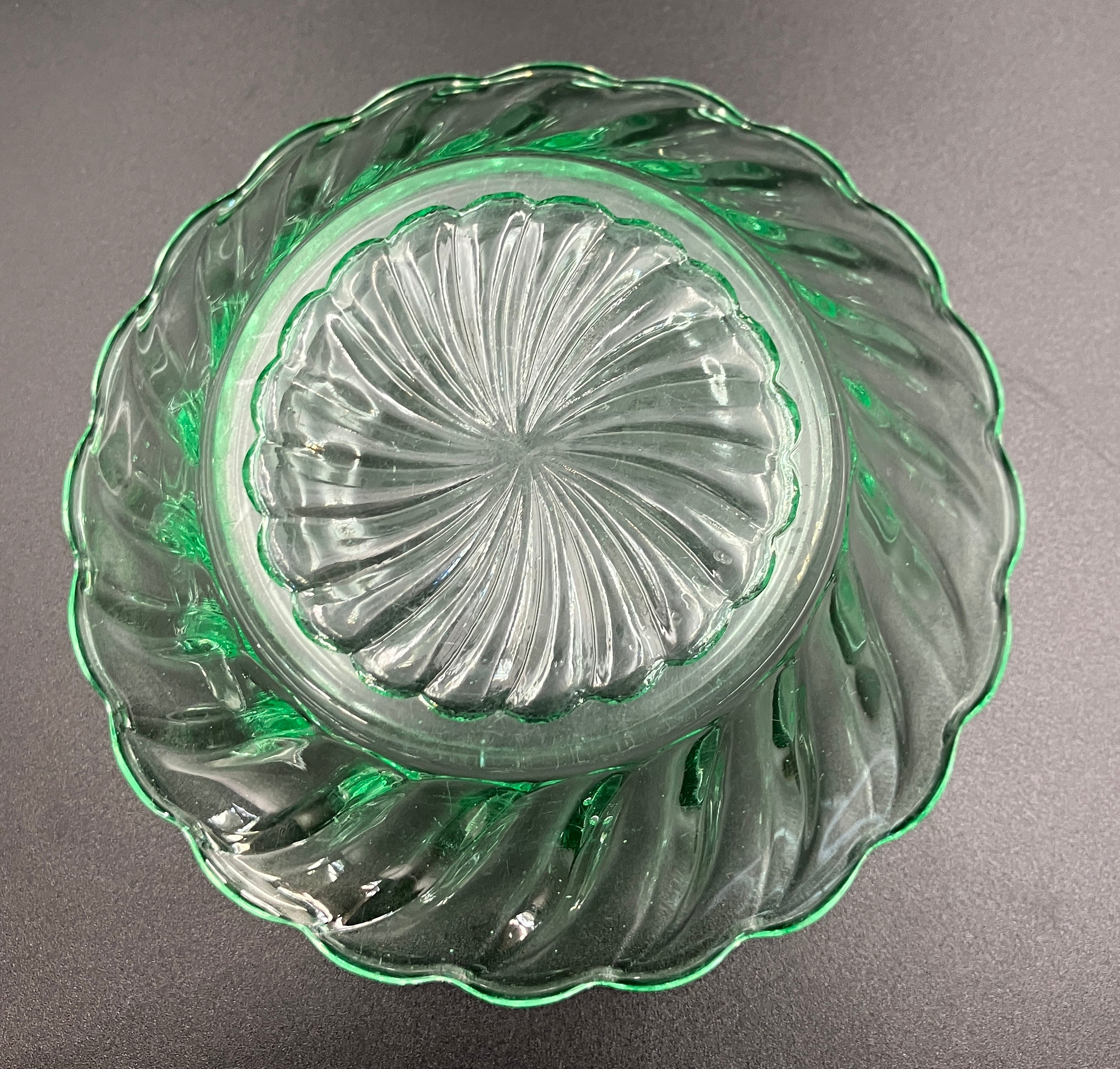 Bagley Uranium Glass 'Carnival Swirl' Bowls Set Of 5 - Strong Glow