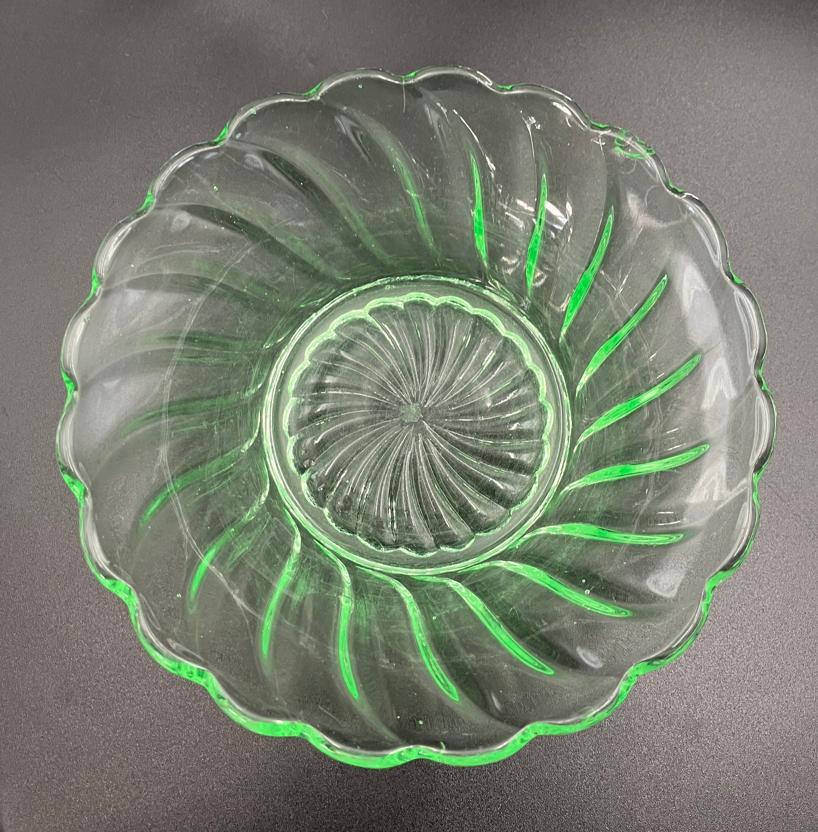 Bagley Uranium Glass 'Carnival Swirl' Bowls Set Of 5 - Strong Glow