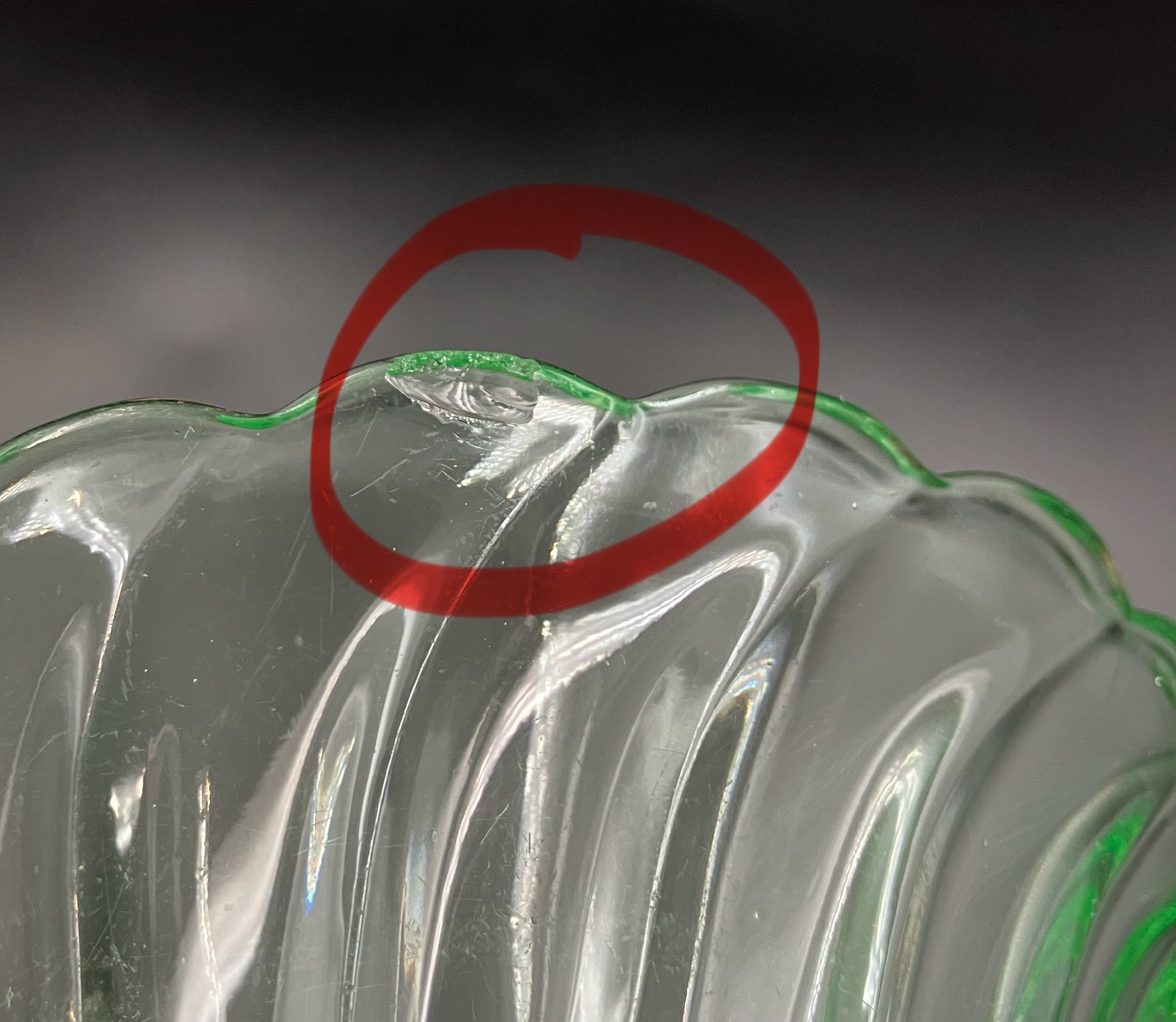 Bagley Uranium Glass 'Carnival Swirl' Bowls Set Of 5 - Strong Glow