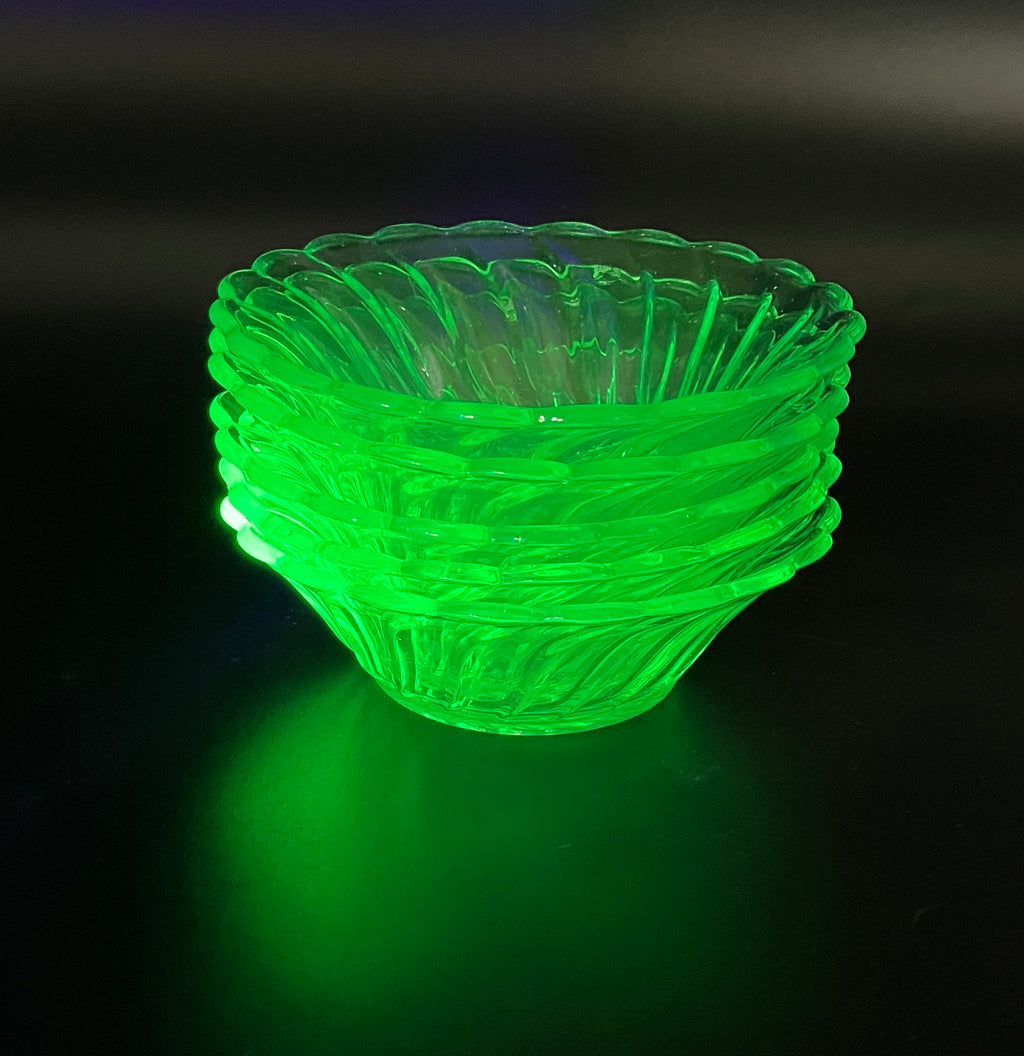 Bagley Uranium Glass 'Carnival Swirl' Bowls Set Of 5 - Strong Glow