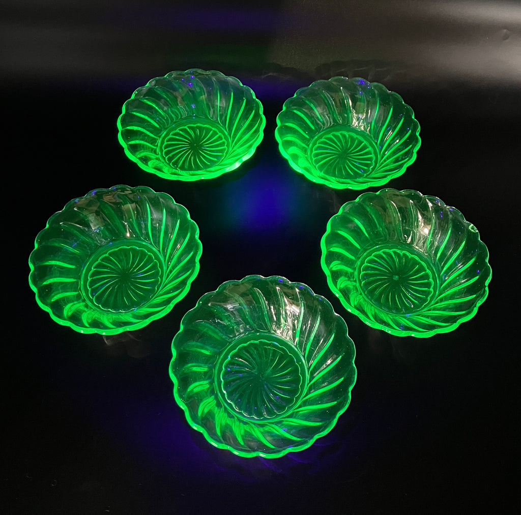 Bagley Uranium Glass 'Carnival Swirl' Bowls Set Of 5 - Strong Glow