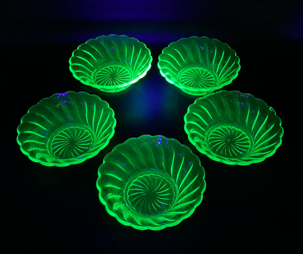 Bagley Uranium Glass 'Carnival Swirl' Bowls Set Of 5 - Strong Glow