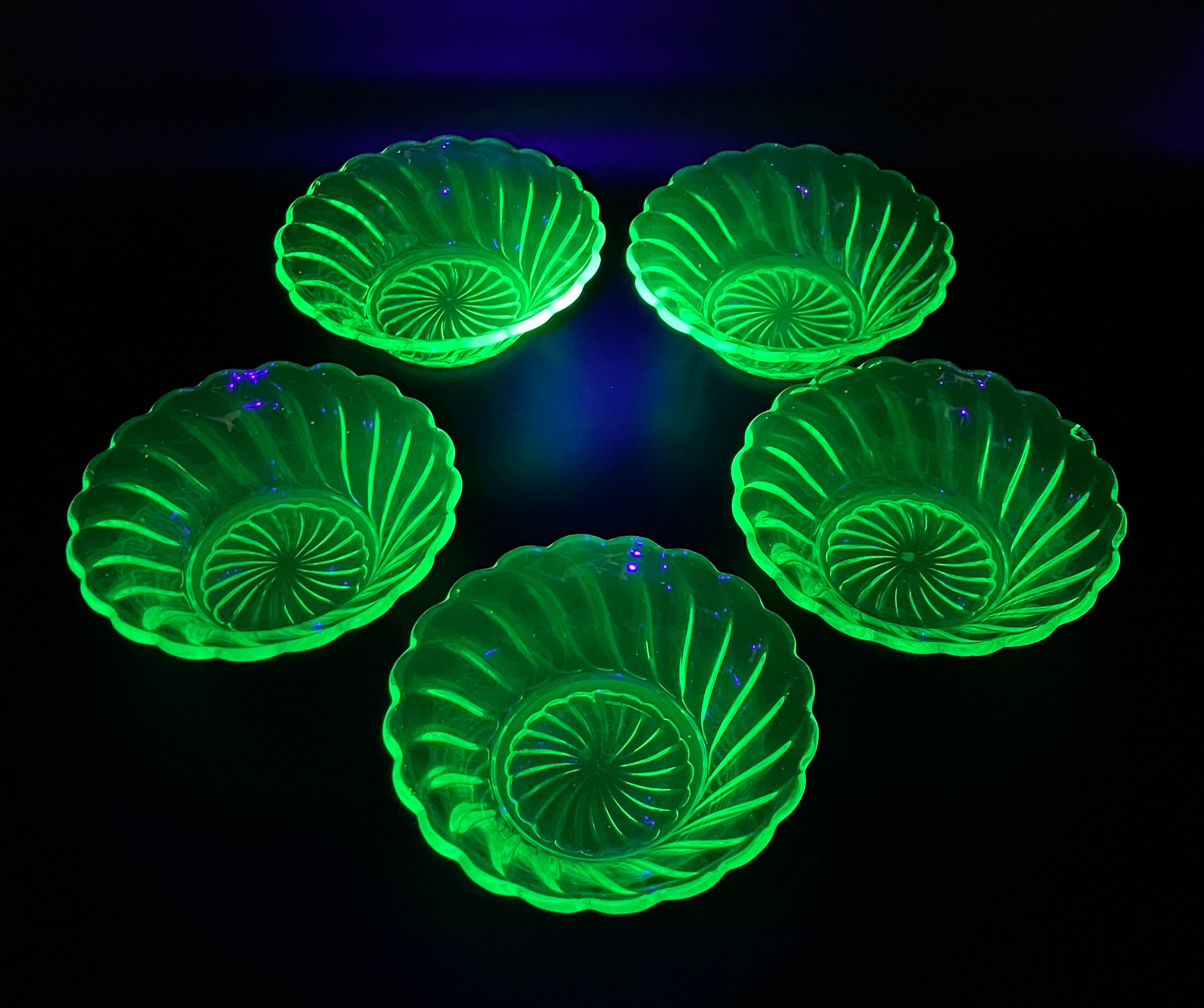 Bagley Uranium Glass 'Carnival Swirl' Bowls Set Of 5 - Strong Glow