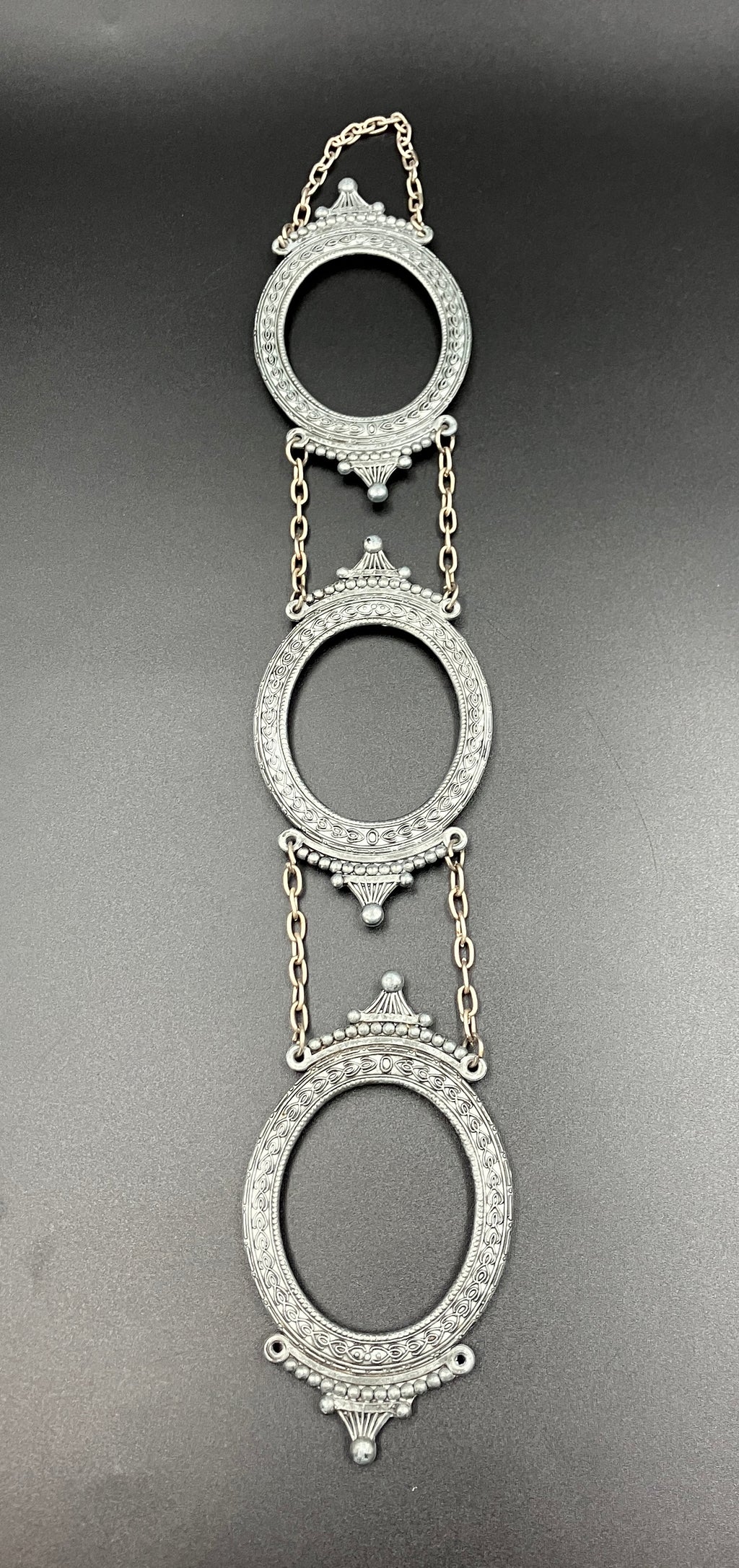 Vintage Frames Oval Italian Style Metal Silver Tone Hanging On Chain 36cm Length