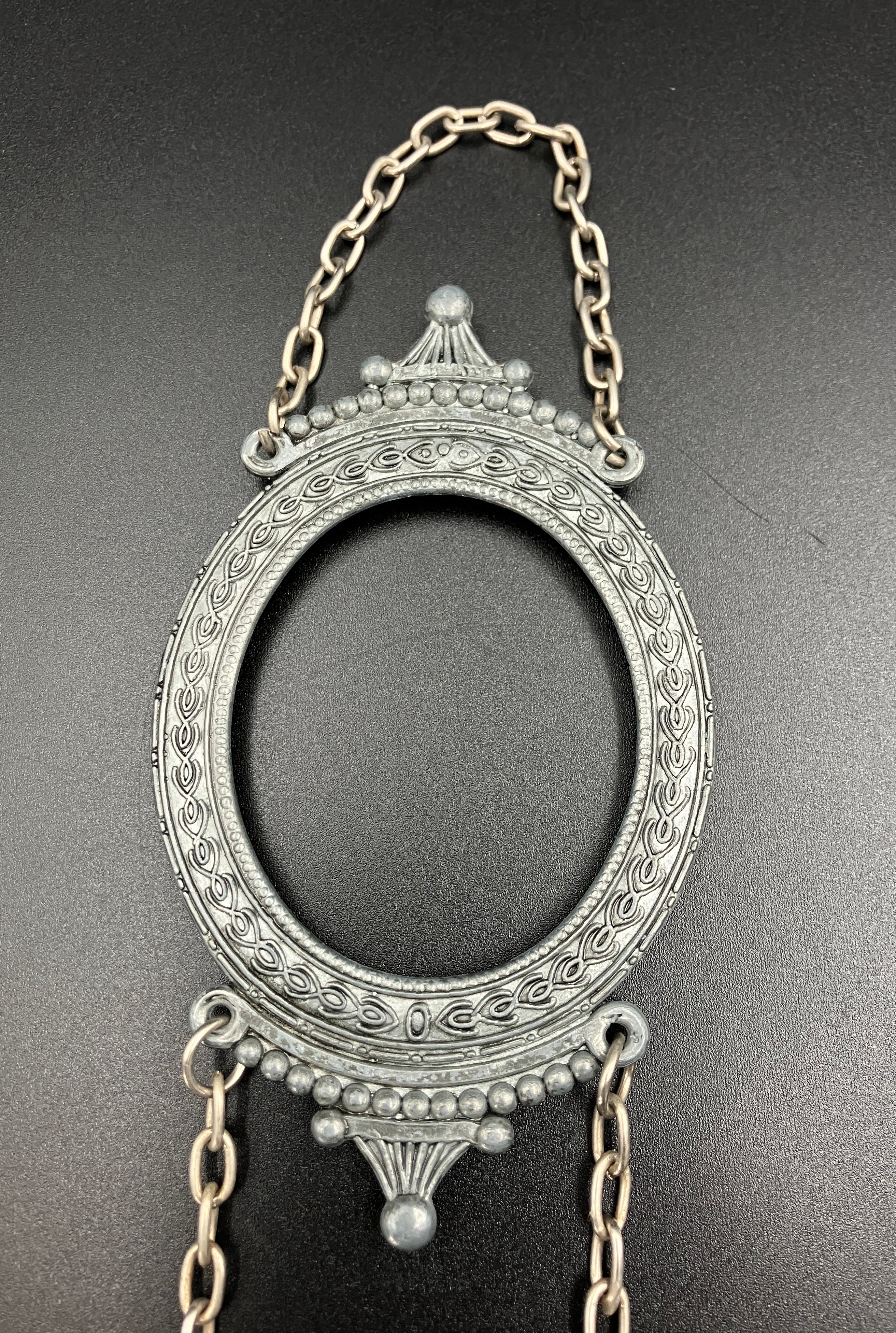 Vintage Frames Oval Italian Style Metal Silver Tone Hanging On Chain 36cm Length
