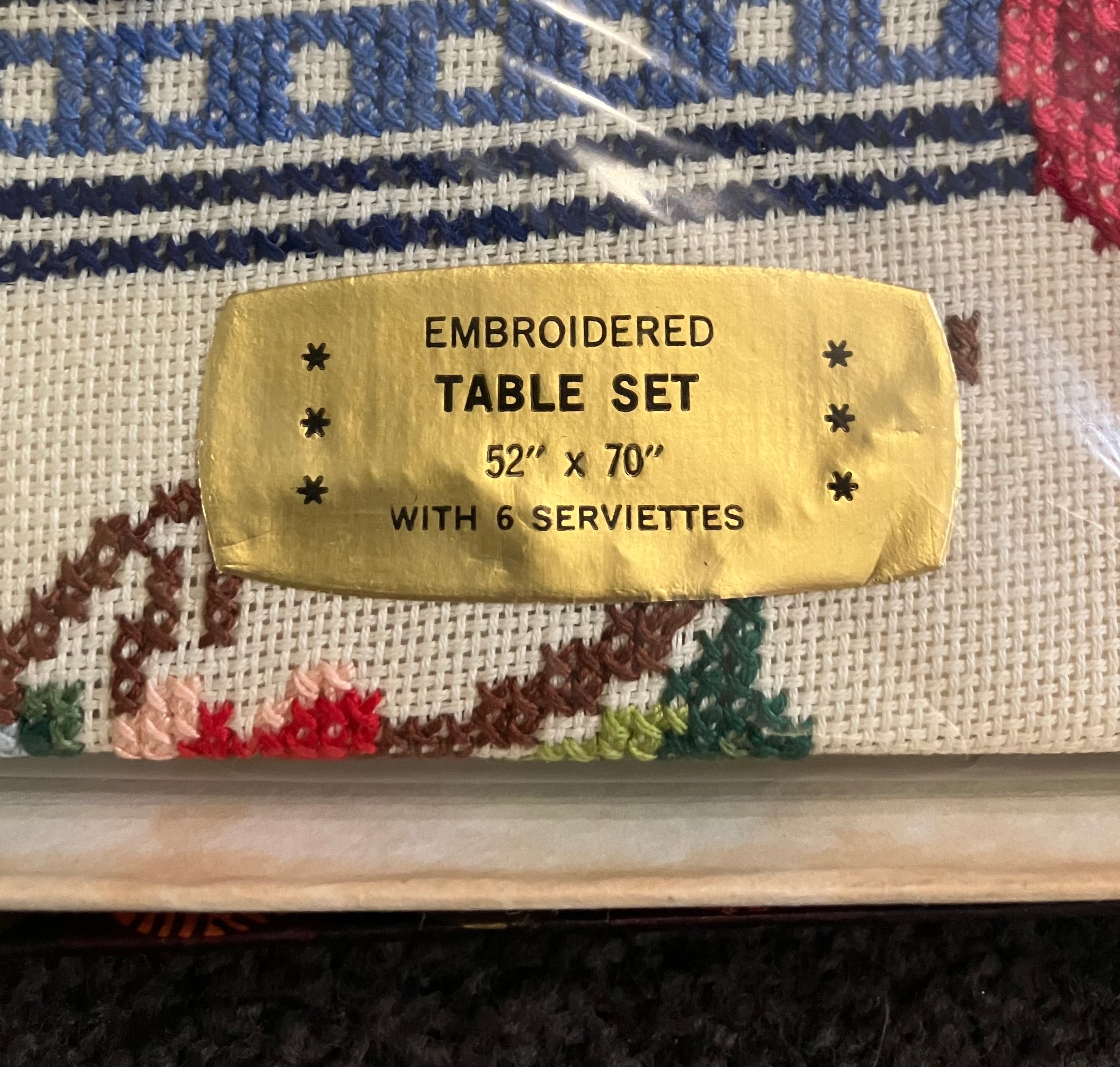 Vintage Tablecloth Roses Cross Stitch 132cm x 177cm & Serviettes Unopened New