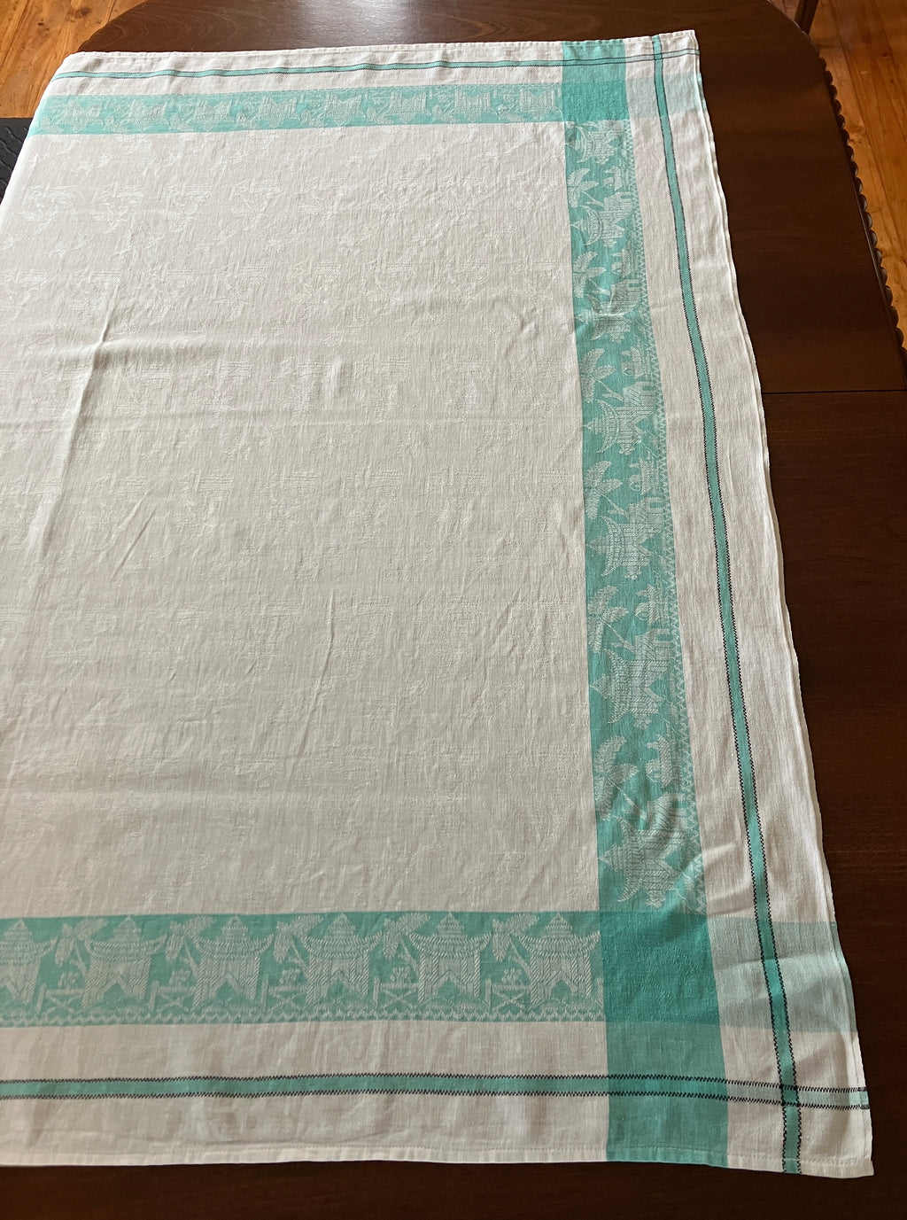 Vintage Willow Pattern Damask Tablecloth With Green Border 120cm X 125cm