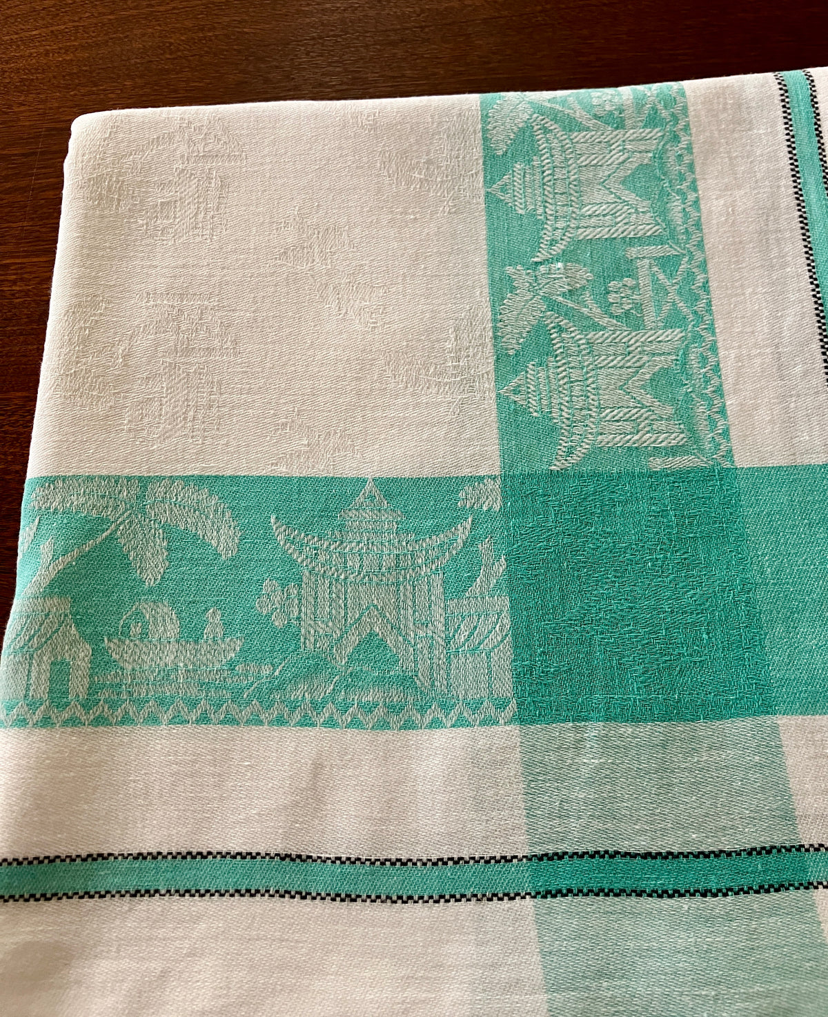 Vintage Willow Pattern Damask Tablecloth With Green Border 120cm X 125cm