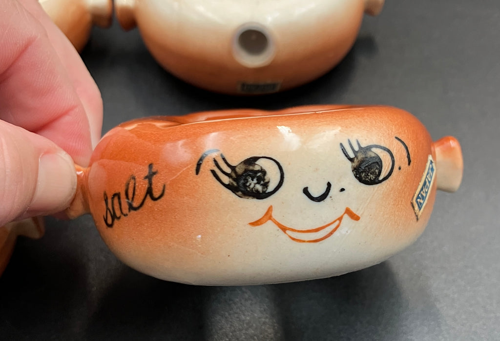 Vintage Holt Howard Stacked Bagel Salt and Pepper Shaker Sets W/Wooden Holder