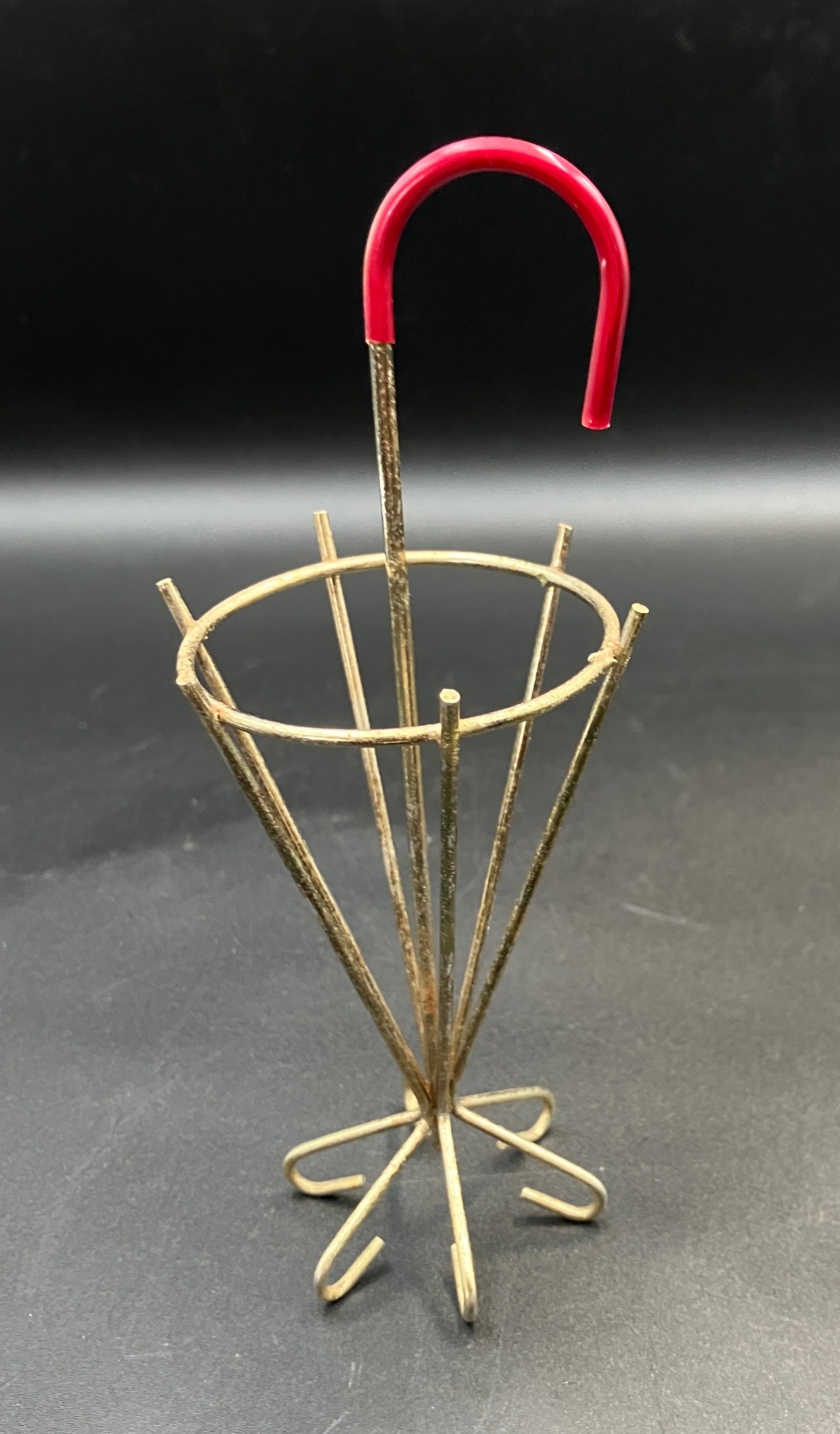 Vintage Holt Howard ? Umbrella Salt and Pepper Shaker Sets In Wire Stand RARE