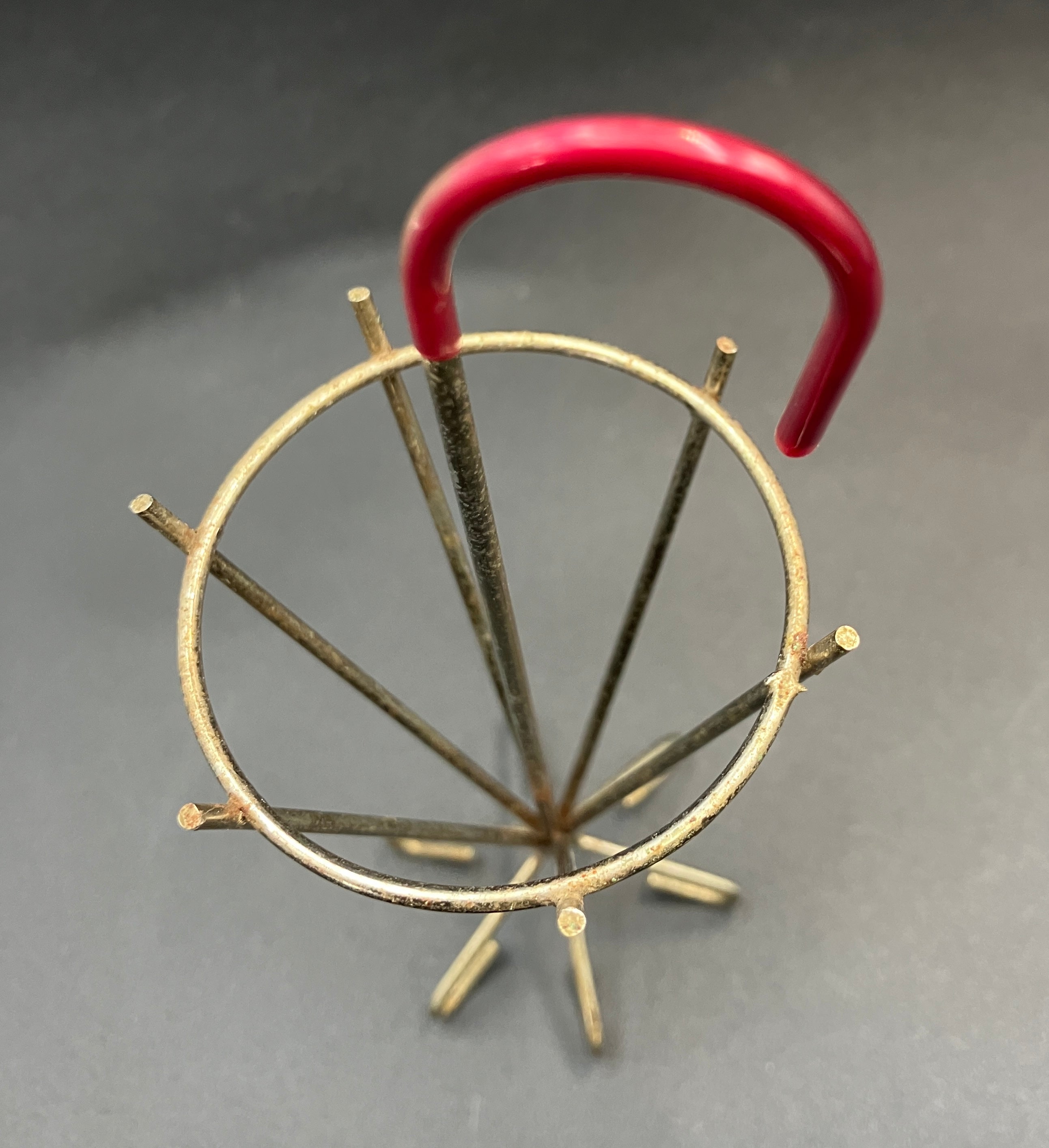 Vintage Holt Howard ? Umbrella Salt and Pepper Shaker Sets In Wire Stand RARE