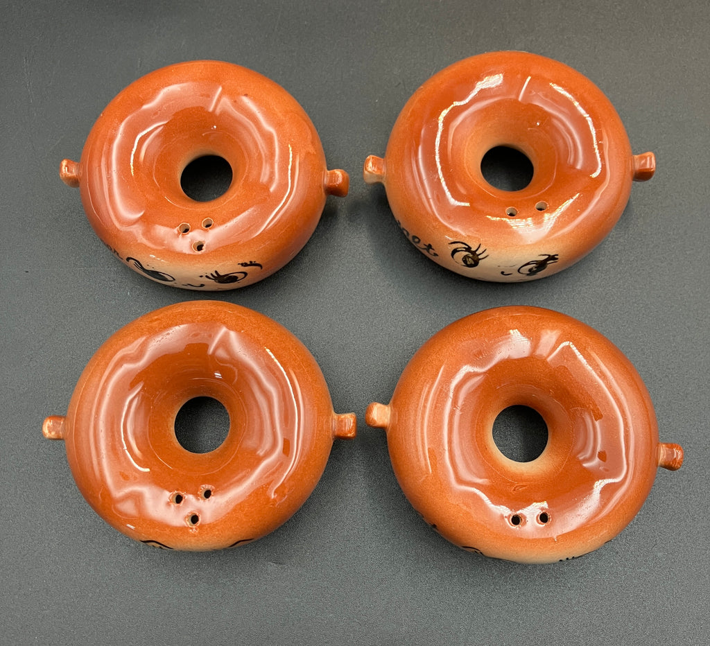Vintage Holt Howard Stacked Bagel Salt and Pepper Shaker Sets W/Wooden Holder