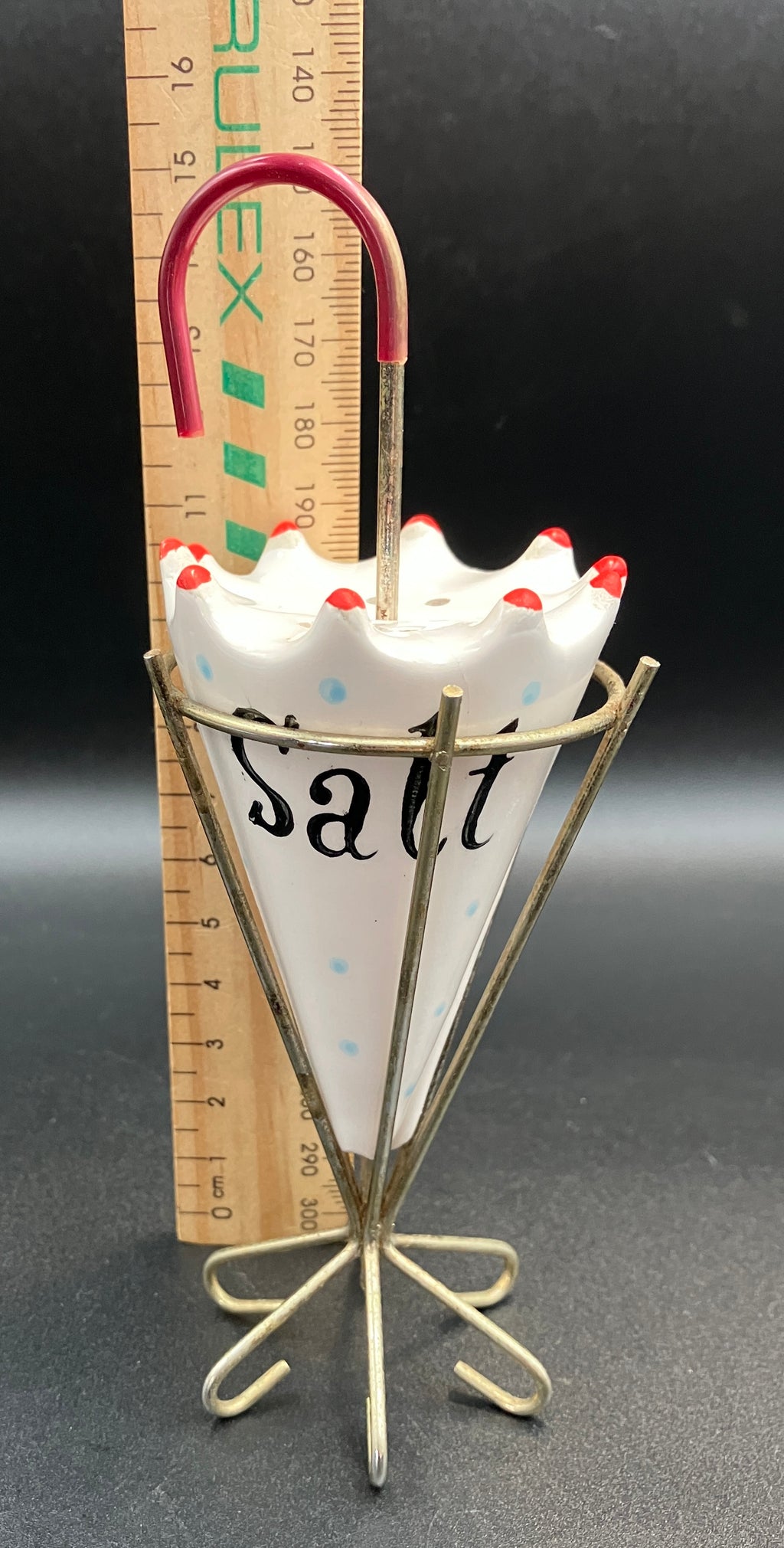 Vintage Holt Howard ? Umbrella Salt and Pepper Shaker Sets In Wire Stand RARE