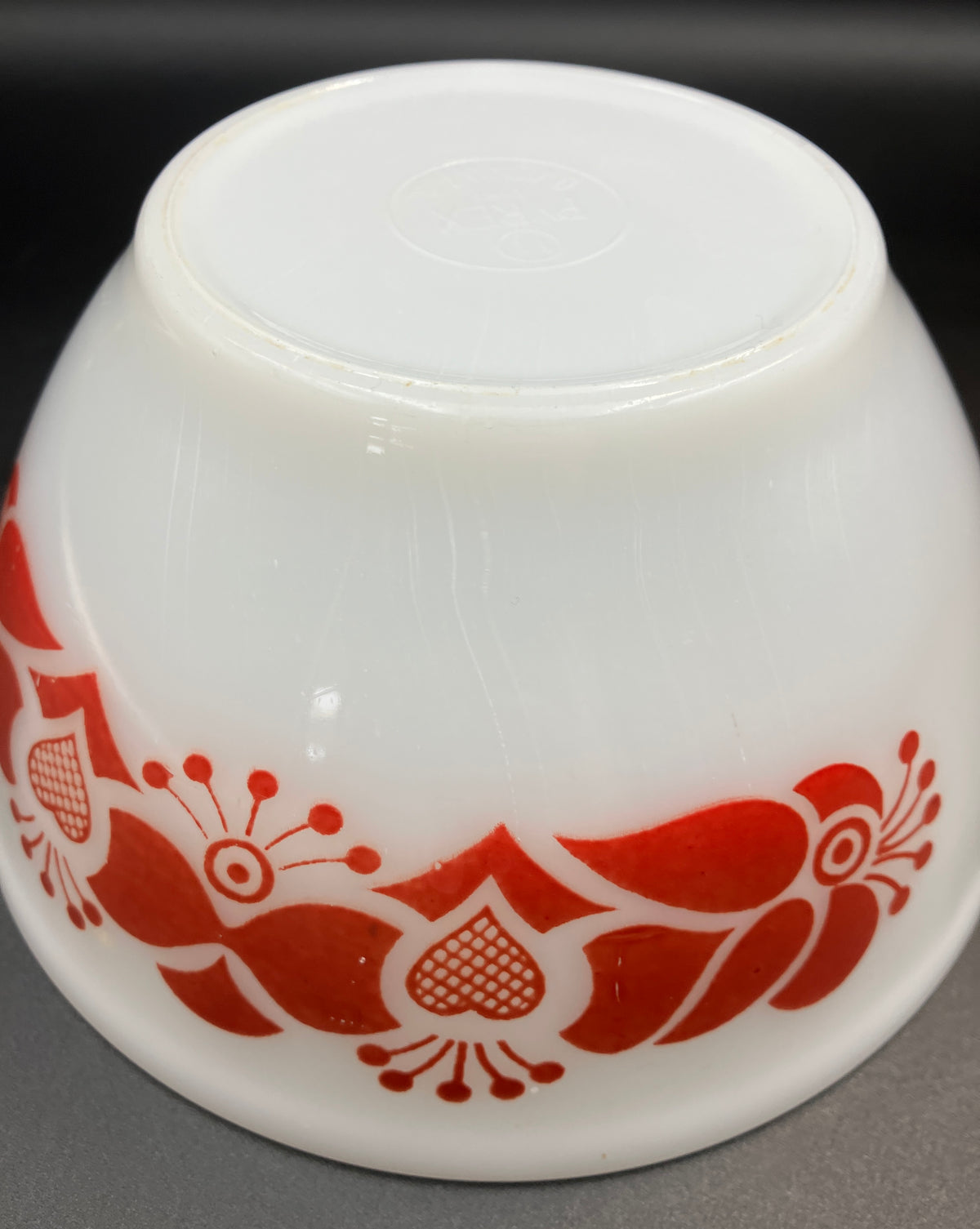 Vintage Pyrex Bowl Folk Art Hearts 6” diameter Nesting Bowl Red