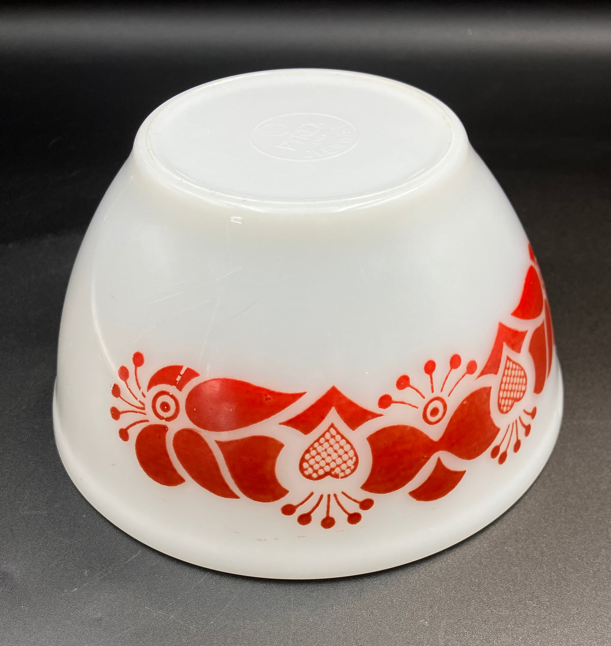 Vintage Pyrex Bowl Folk Art Hearts 6” diameter Nesting Bowl Red
