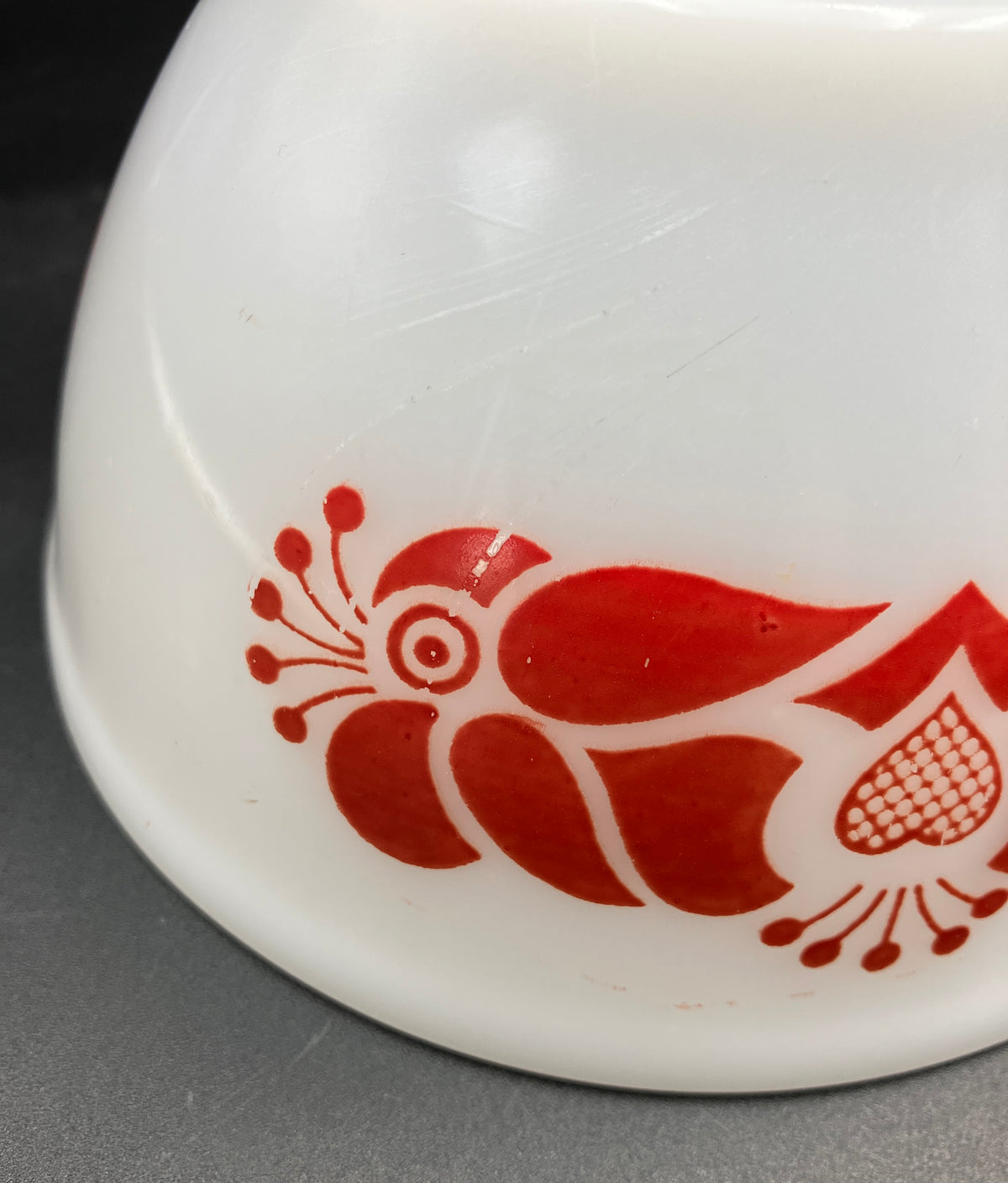 Vintage Pyrex Bowl Folk Art Hearts 6” diameter Nesting Bowl Red