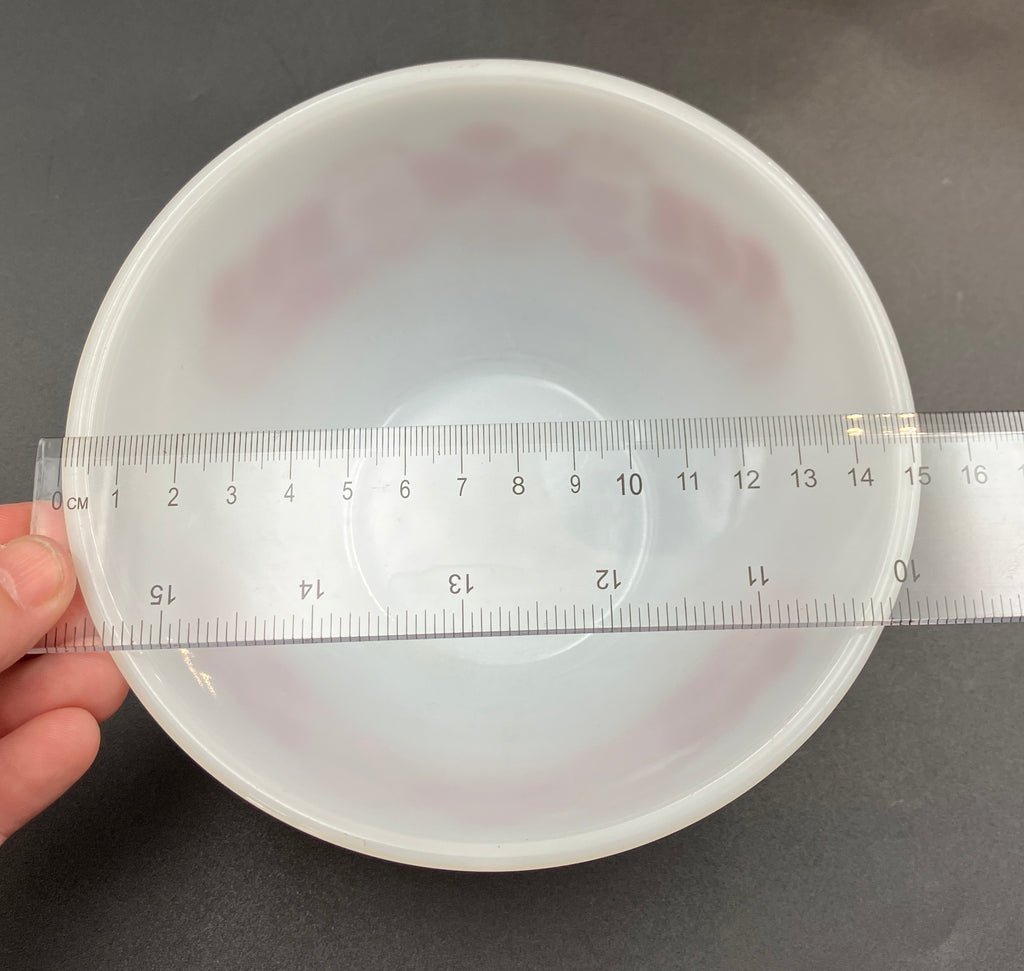 Vintage Pyrex Bowl Folk Art Hearts 6” diameter Nesting Bowl Red