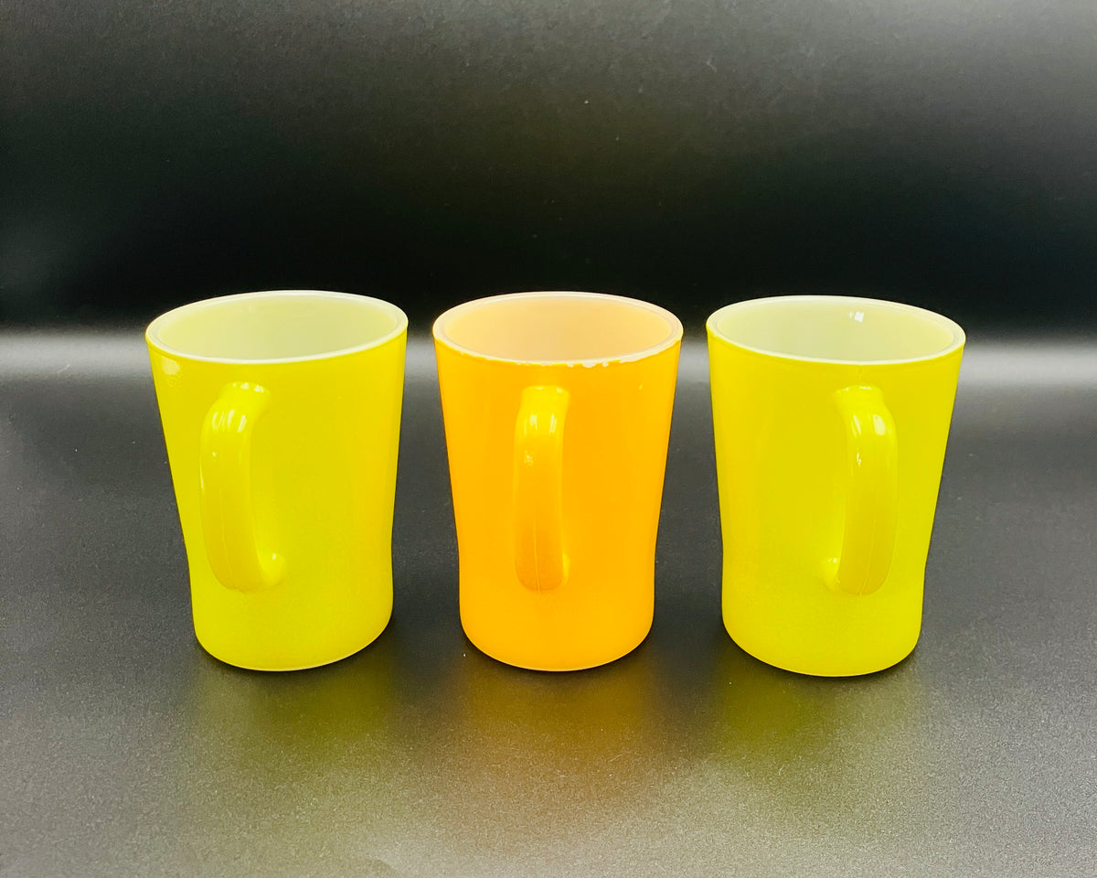 Vintage Pyrex Mugs Crown Mug Set Of 3 Solid Lime And Yellow Mugs