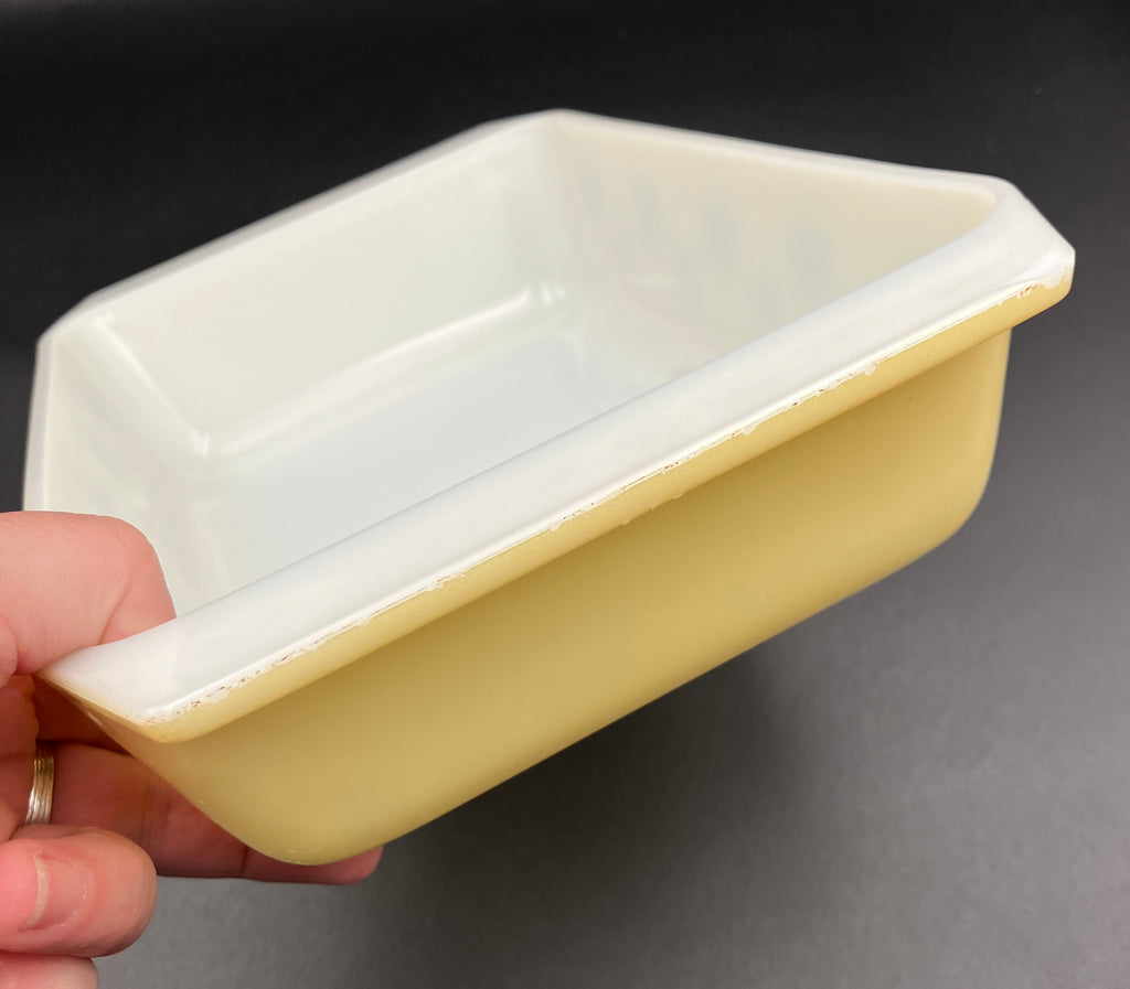 Vintage Pyrex Snowflake Yellow Gaiety Rectangular Roasting Dish 1958