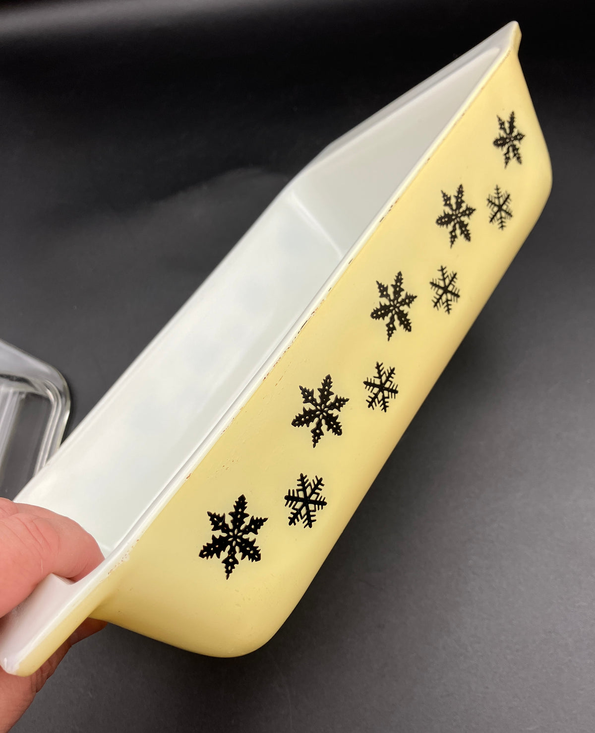 Vintage Pyrex Snowflake Yellow Gaiety Rectangular Roasting Dish 1958