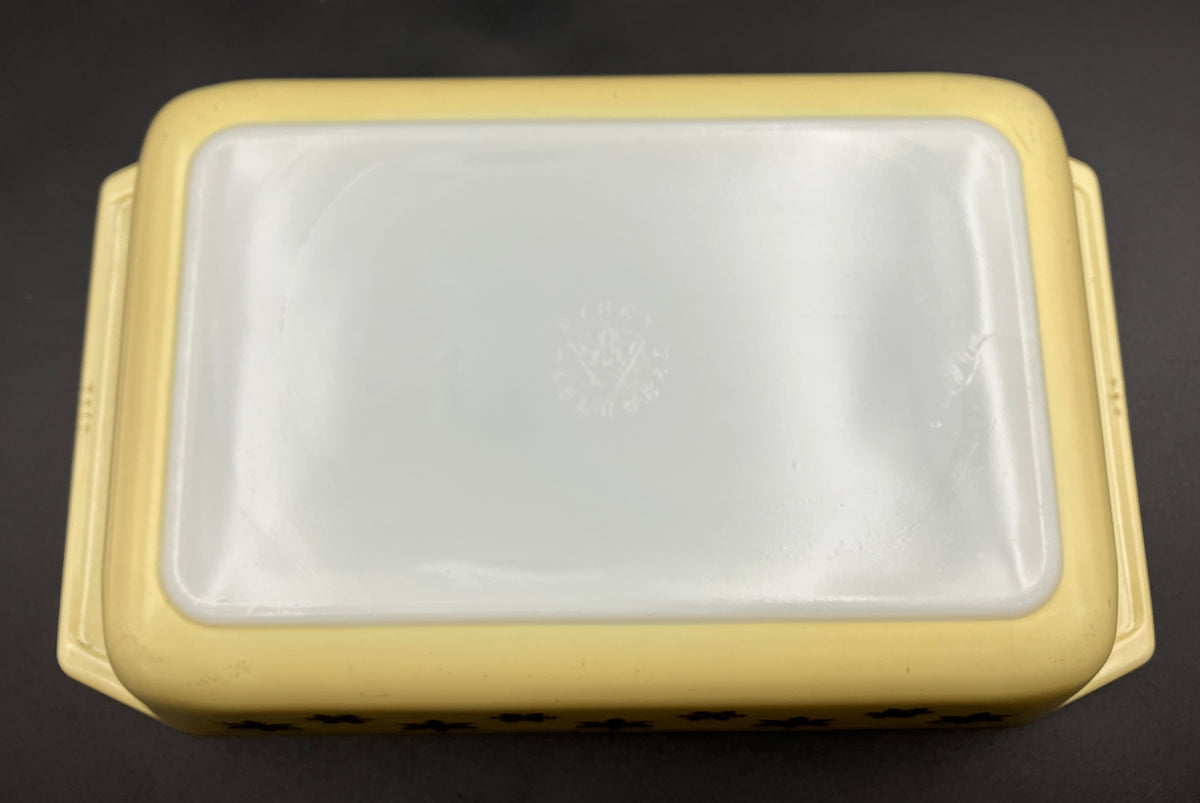 Vintage Pyrex Snowflake Yellow Gaiety Rectangular Roasting Dish 1958