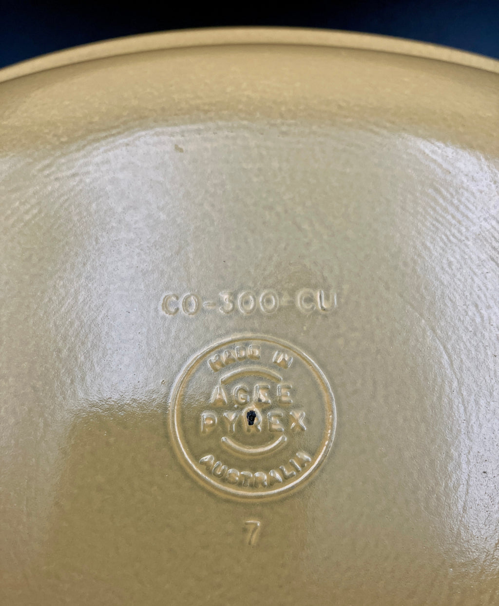 Pyrex Spray Ware Casserole Dish Yellow With Lid CO 300 Colour Ware VGC