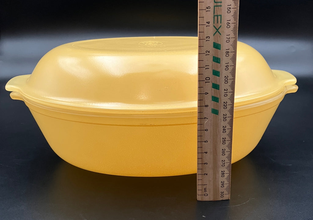 Pyrex Spray Ware Casserole Dish Yellow With Lid CO 300 Colour Ware VGC
