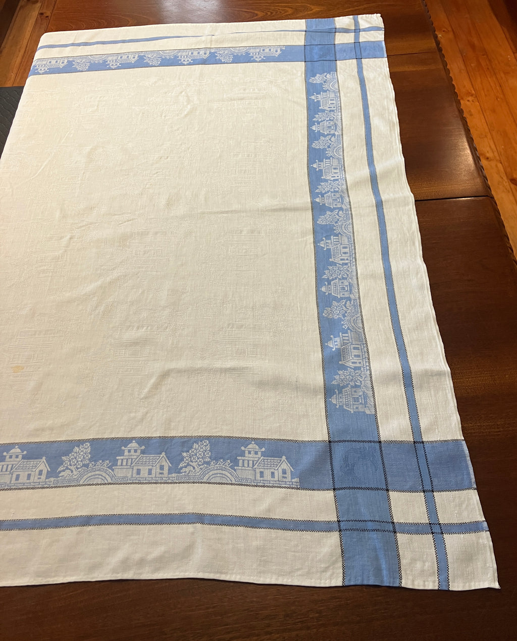 Vintage Willow Pattern Damask Tablecloth Blue Border 127cm X 129cm