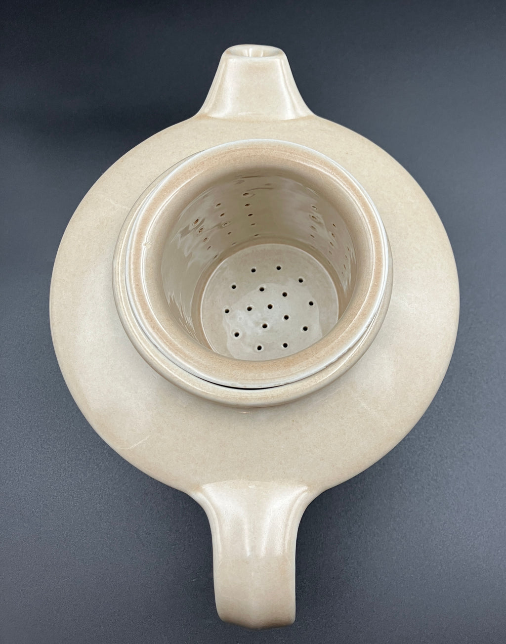 Arabia Finland Ruija Teapot With Strainer by Raija Uosikkinen Mid Century Modern