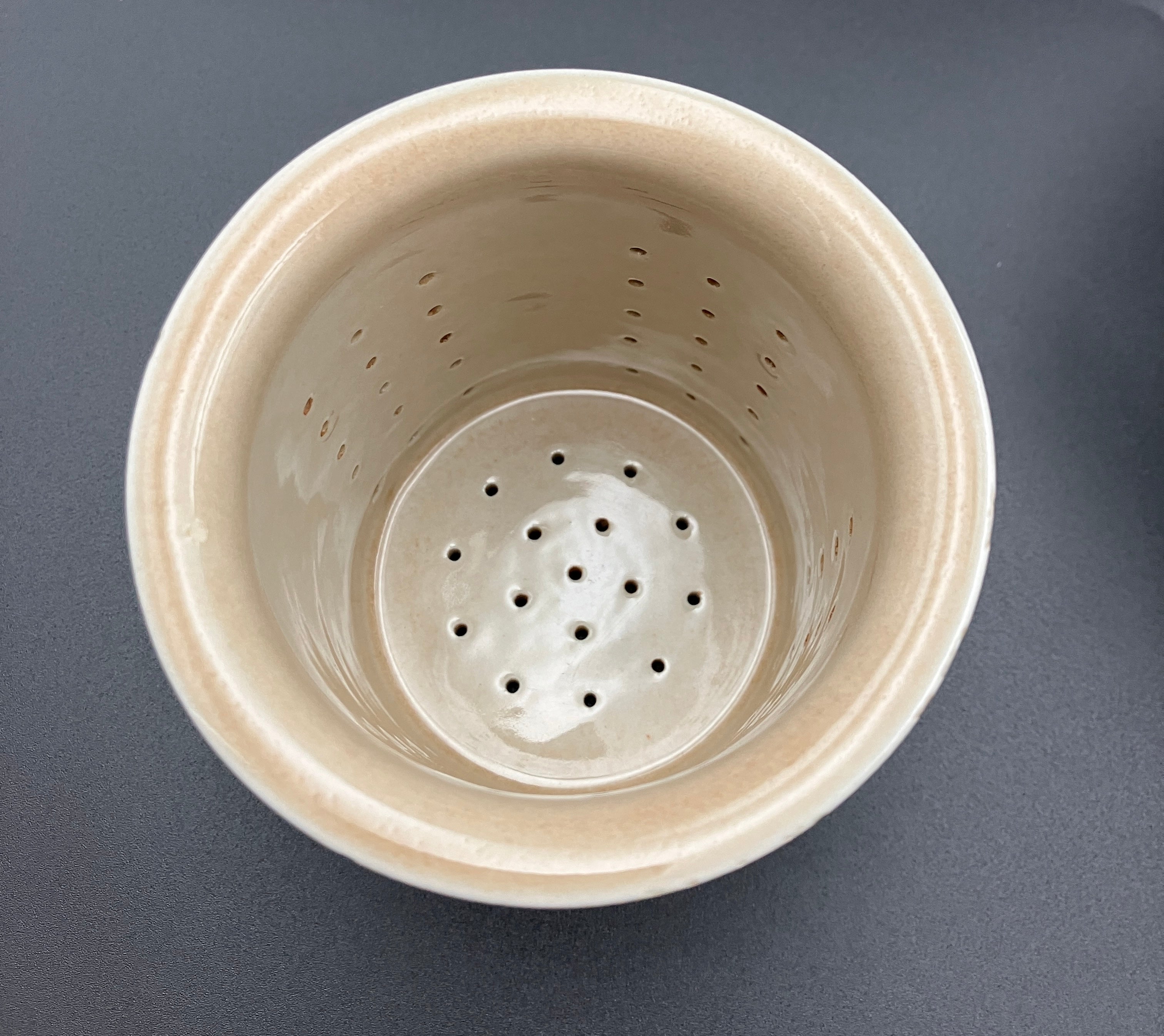 Arabia Finland Ruija Teapot With Strainer by Raija Uosikkinen Mid Century Modern